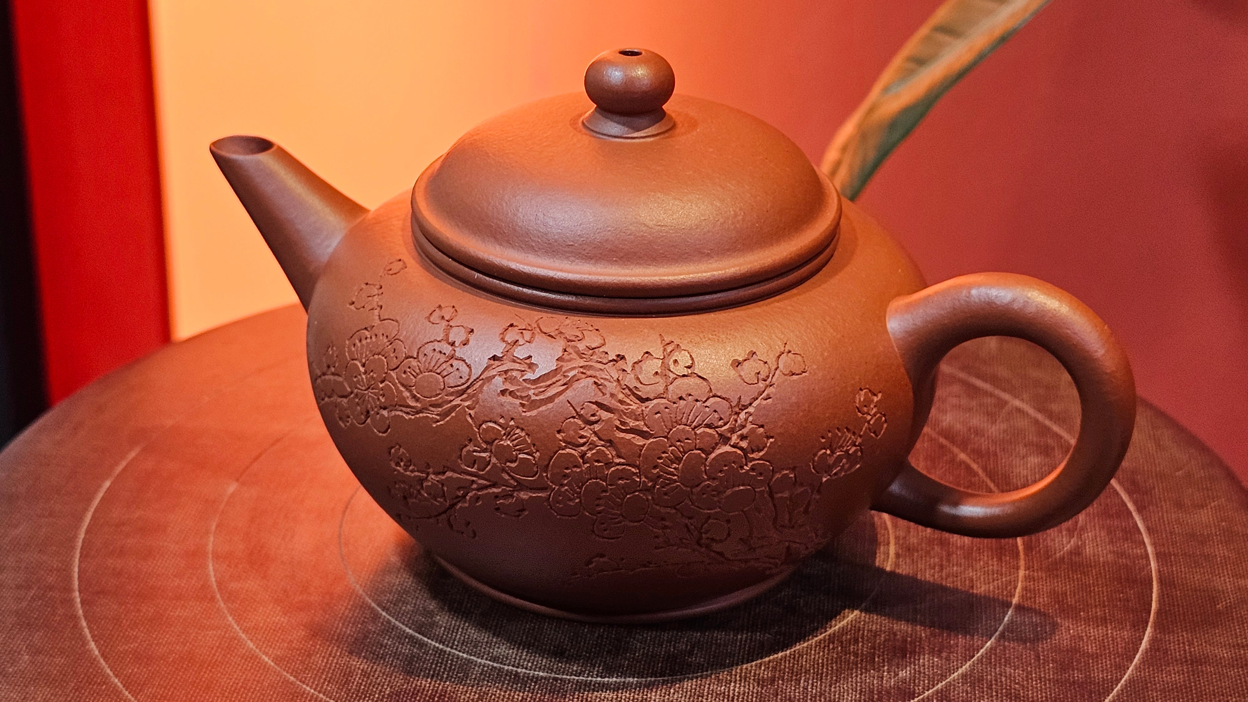 Shui Ping 水平, 155.8ml, Xiao Mei Yao Zhu Ni 小煤窑朱泥, by our Craftsman Chen Yue Fei 陈跃飞, Plum Blossoms Engraving by Craftsman Yi De Shu 一德书 ~ Congratulations!to Mr P.T.! 1410hrs 9th Nov 2025, Chandler! AZ!