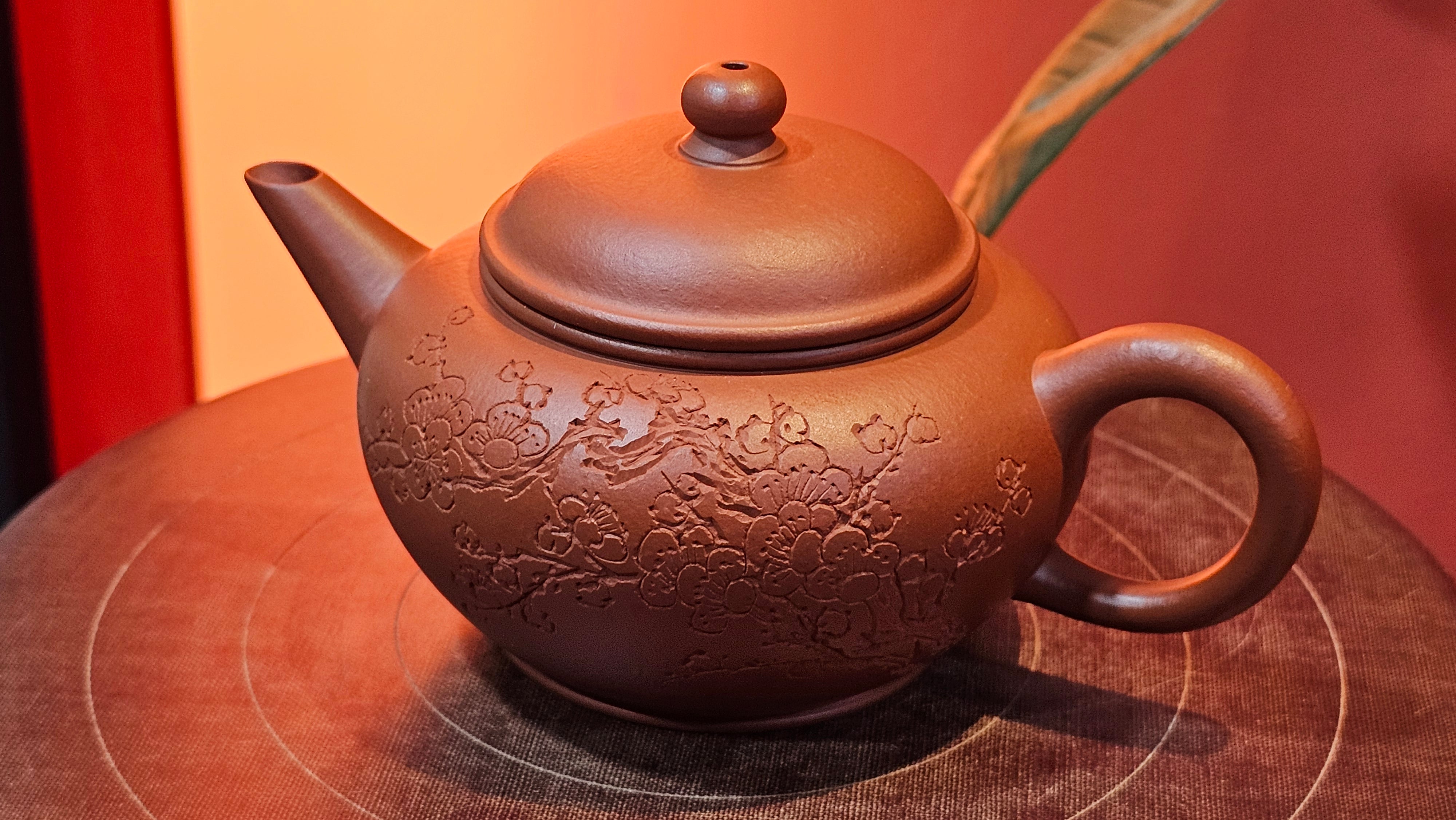 Shui Ping 水平, 155.8ml, Xiao Mei Yao Zhu Ni 小煤窑朱泥, by our Craftsman Chen Yue Fei 陈跃飞, Plum Blossoms Engraving by Craftsman Yi De Shu 一德书 ~ Congratulations!to Mr P.T.! 1410hrs 9th Nov 2025, Chandler! AZ!