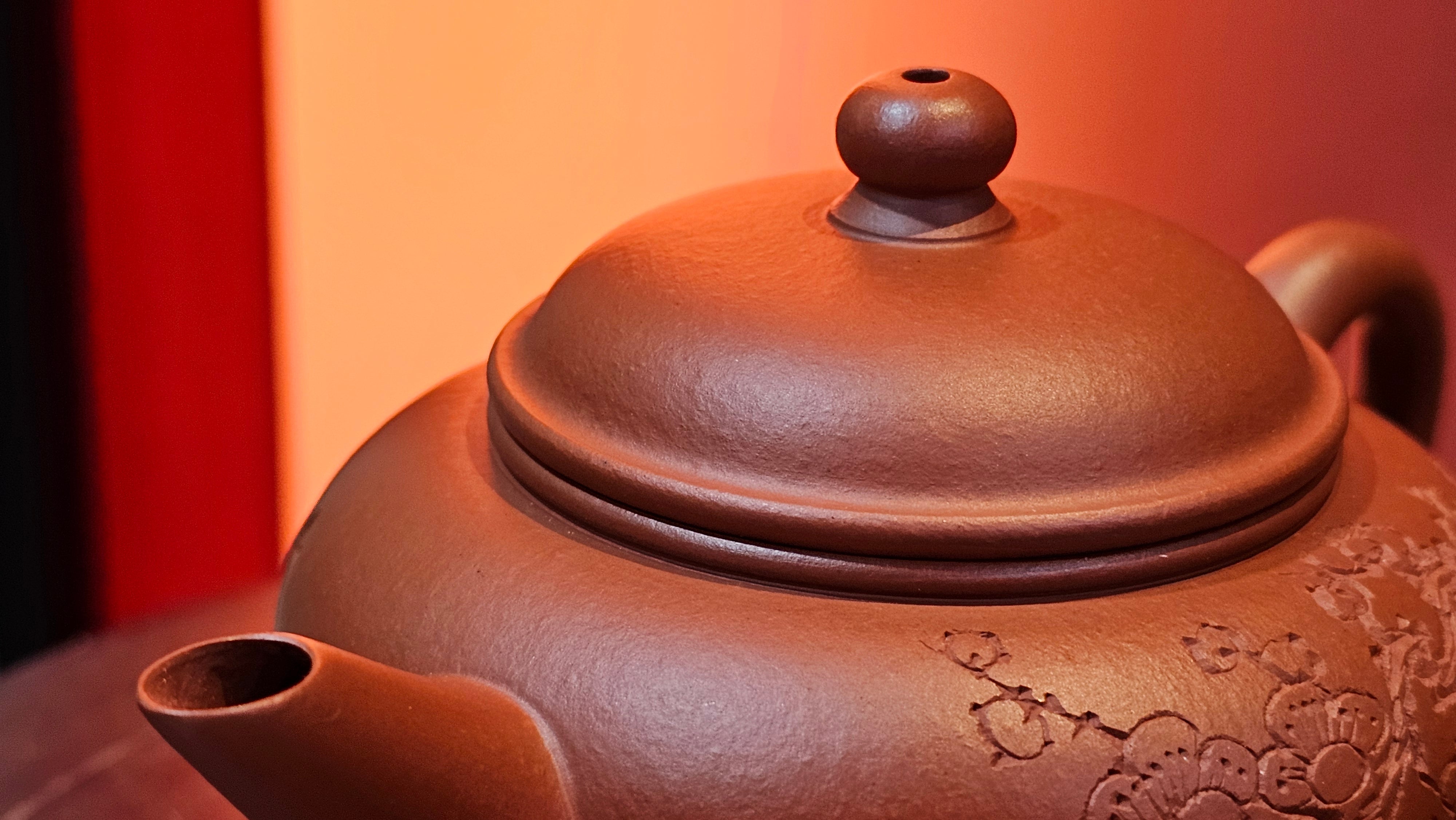 Shui Ping 水平, 155.8ml, Xiao Mei Yao Zhu Ni 小煤窑朱泥, by our Craftsman Chen Yue Fei 陈跃飞, Plum Blossoms Engraving by Craftsman Yi De Shu 一德书 ~ Congratulations!to Mr P.T.! 1410hrs 9th Nov 2025, Chandler! AZ!