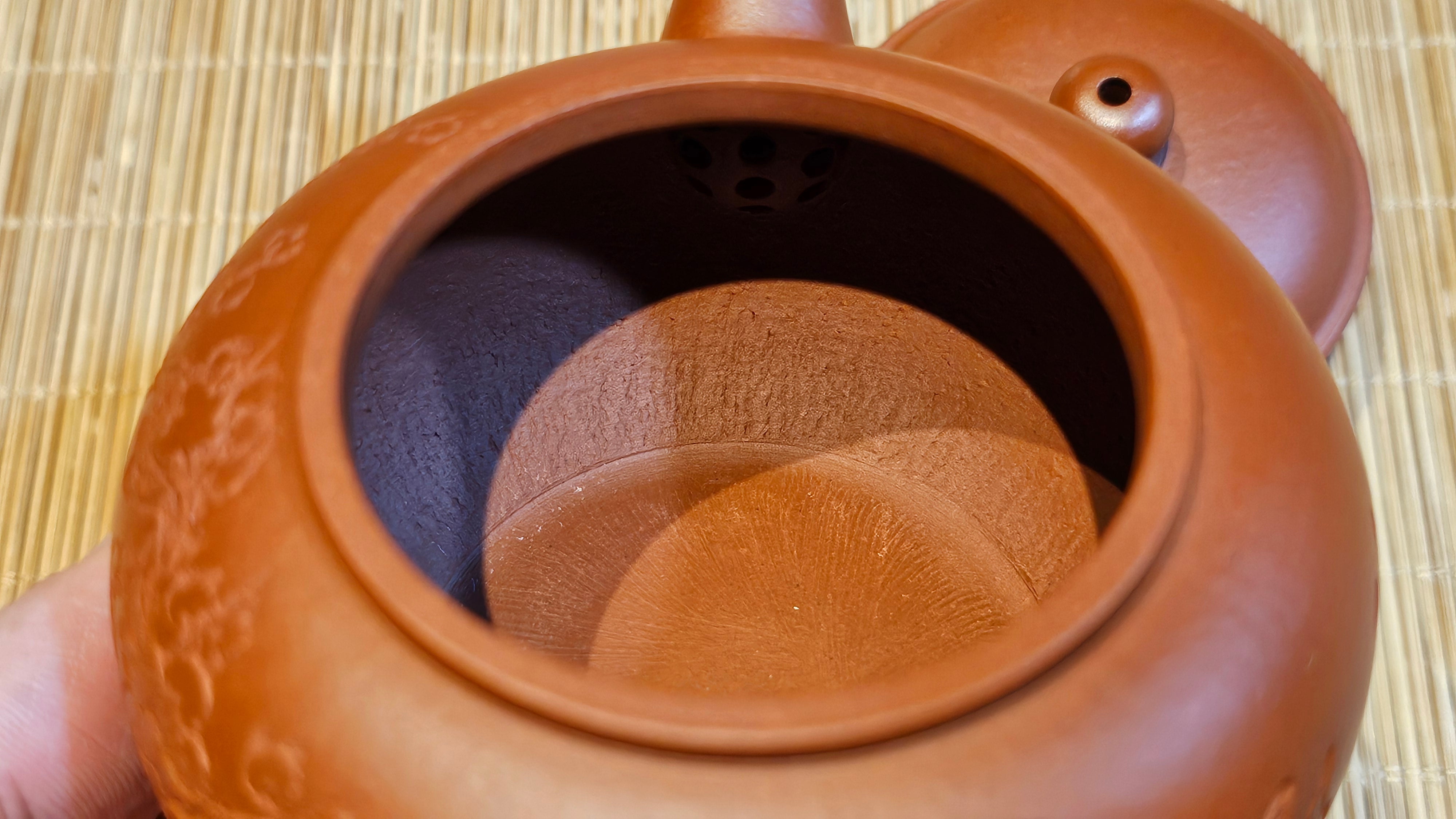 Shui Ping 水平, 155.8ml, Xiao Mei Yao Zhu Ni 小煤窑朱泥, by our Craftsman Chen Yue Fei 陈跃飞, Plum Blossoms Engraving by Craftsman Yi De Shu 一德书 ~ Congratulations!to Mr P.T.! 1410hrs 9th Nov 2025, Chandler! AZ!