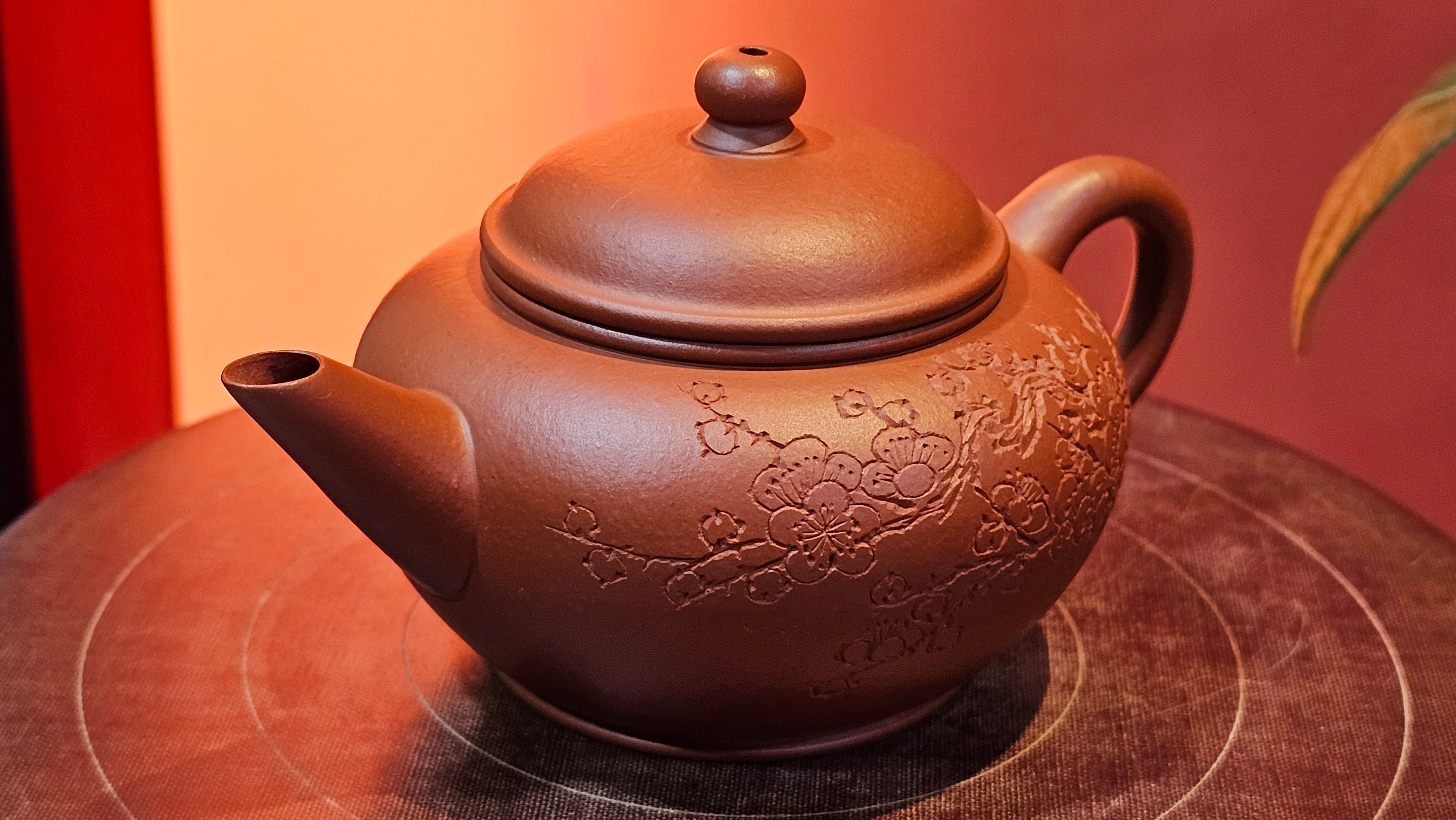 Shui Ping 水平, 155.8ml, Xiao Mei Yao Zhu Ni 小煤窑朱泥, by our Craftsman Chen Yue Fei 陈跃飞, Plum Blossoms Engraving by Craftsman Yi De Shu 一德书 ~ Congratulations!to Mr P.T.! 1410hrs 9th Nov 2025, Chandler! AZ!