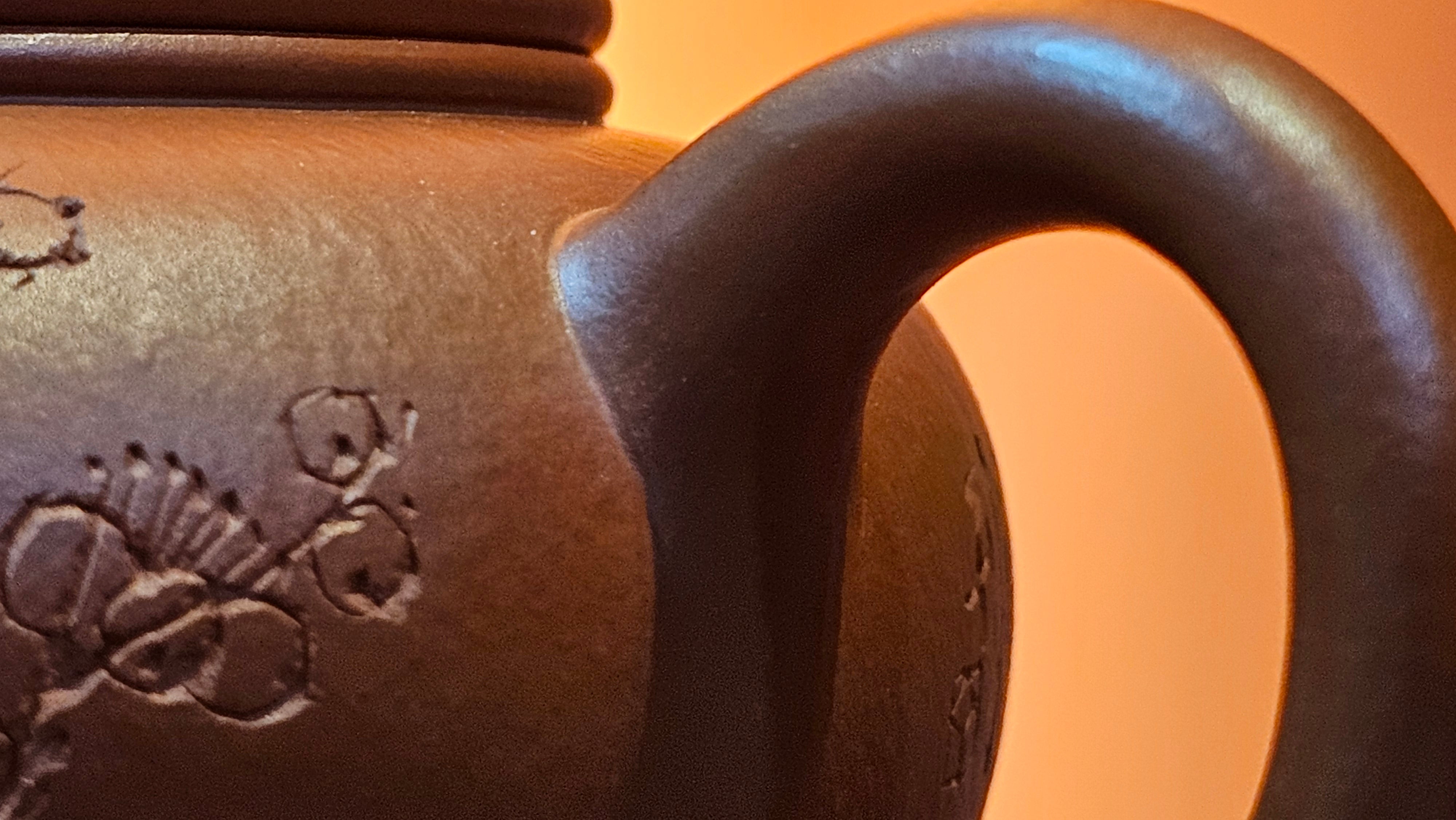 Shui Ping 水平, 155.5ml, Xiao Mei Yao Zhu Ni 小煤窑朱泥, by our Craftsman Chen Yue Fei 陈跃飞, Plum Blossoms Engraving by Craftsman Yi De Shu 一德书 ~!Congratulations to Mr A.D.P.! 1127hrs 12th Nov 2025, Forest! Belgium🇧🇪!