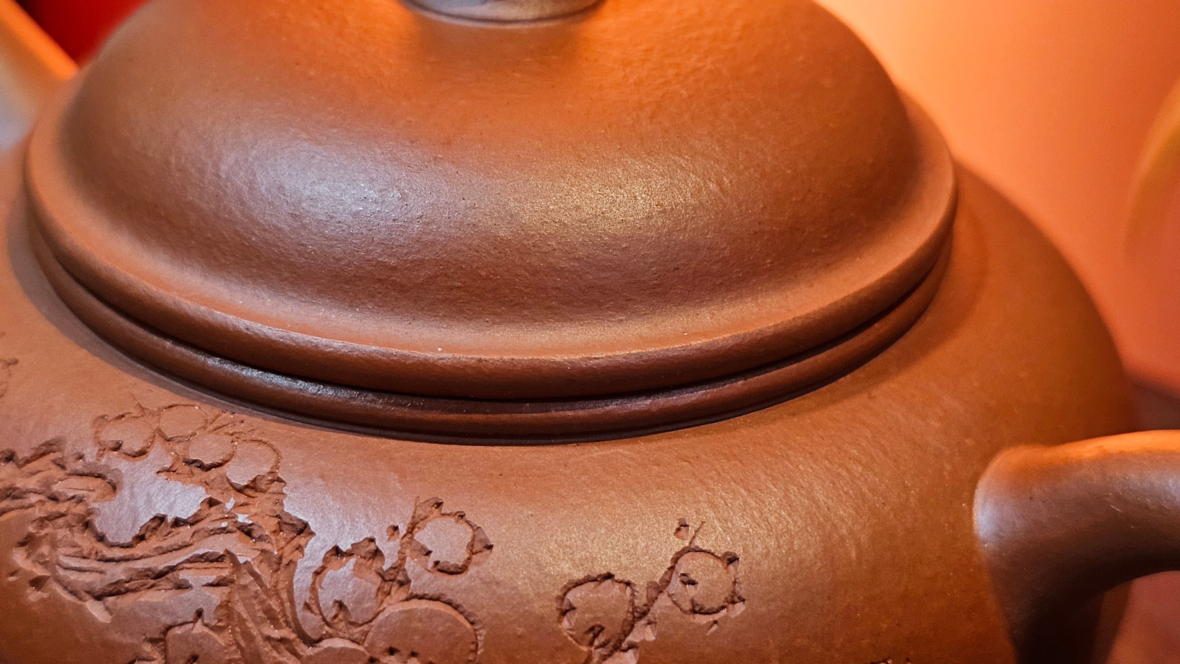 Shui Ping 水平, 155.5ml, Xiao Mei Yao Zhu Ni 小煤窑朱泥, by our Craftsman Chen Yue Fei 陈跃飞, Plum Blossoms Engraving by Craftsman Yi De Shu 一德书 ~!Congratulations to Mr A.D.P.! 1127hrs 12th Nov 2025, Forest! Belgium🇧🇪!