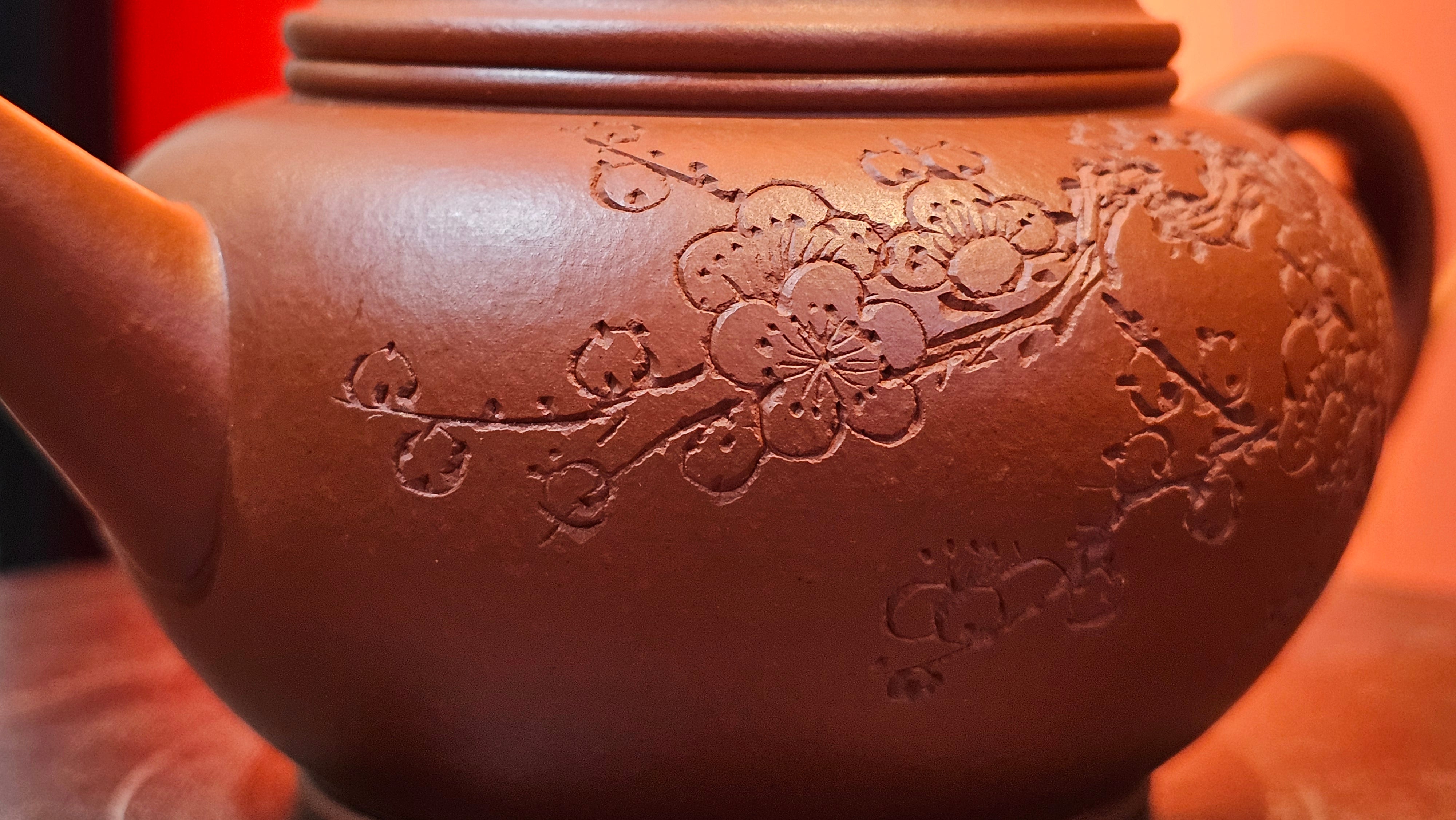 Shui Ping 水平, 155.5ml, Xiao Mei Yao Zhu Ni 小煤窑朱泥, by our Craftsman Chen Yue Fei 陈跃飞, Plum Blossoms Engraving by Craftsman Yi De Shu 一德书 ~!Congratulations to Mr A.D.P.! 1127hrs 12th Nov 2025, Forest! Belgium🇧🇪!