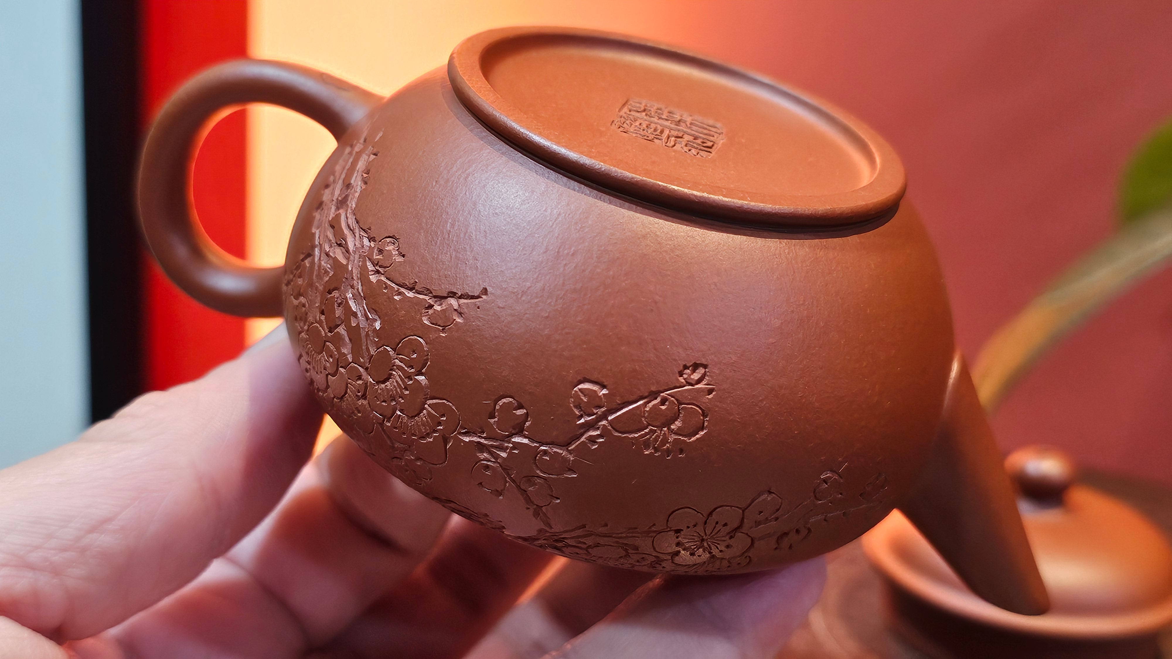 Shui Ping 水平, 155.5ml, Xiao Mei Yao Zhu Ni 小煤窑朱泥, by our Craftsman Chen Yue Fei 陈跃飞, Plum Blossoms Engraving by Craftsman Yi De Shu 一德书 ~!Congratulations to Mr A.D.P.! 1127hrs 12th Nov 2025, Forest! Belgium🇧🇪!