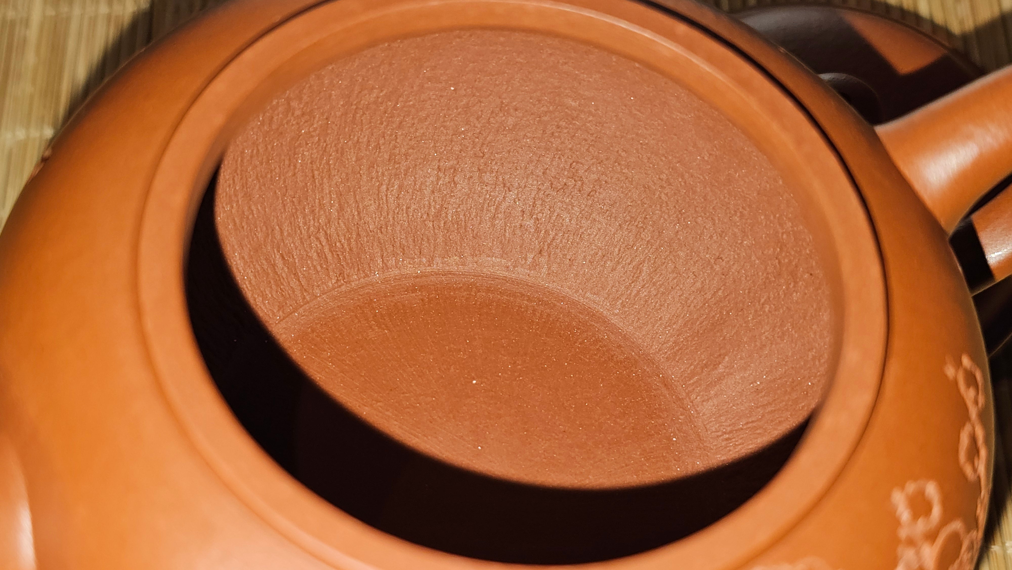 Shui Ping 水平, 155.5ml, Xiao Mei Yao Zhu Ni 小煤窑朱泥, by our Craftsman Chen Yue Fei 陈跃飞, Plum Blossoms Engraving by Craftsman Yi De Shu 一德书 ~!Congratulations to Mr A.D.P.! 1127hrs 12th Nov 2025, Forest! Belgium🇧🇪!