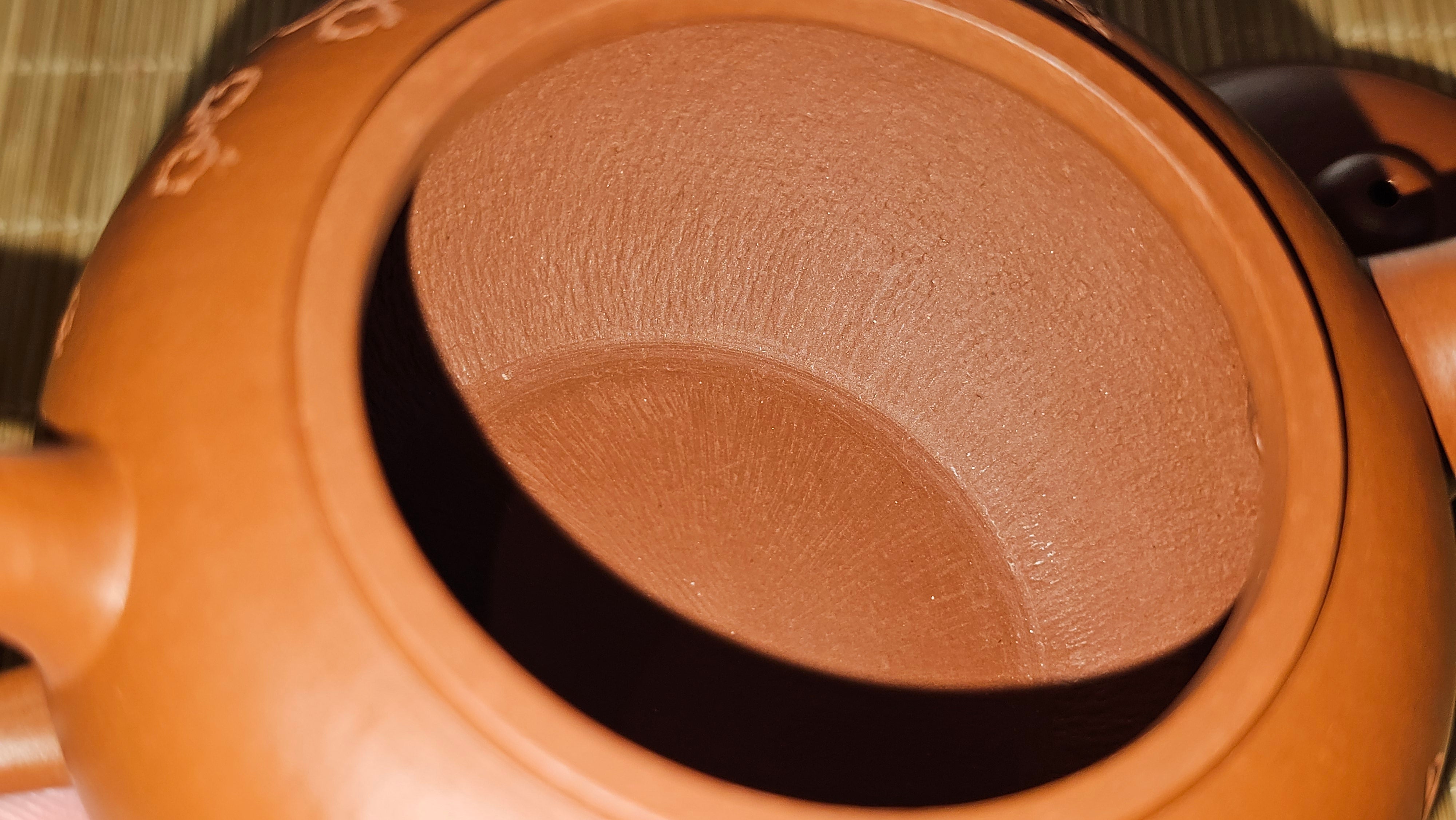 Shui Ping 水平, 155.5ml, Xiao Mei Yao Zhu Ni 小煤窑朱泥, by our Craftsman Chen Yue Fei 陈跃飞, Plum Blossoms Engraving by Craftsman Yi De Shu 一德书 ~!Congratulations to Mr A.D.P.! 1127hrs 12th Nov 2025, Forest! Belgium🇧🇪!