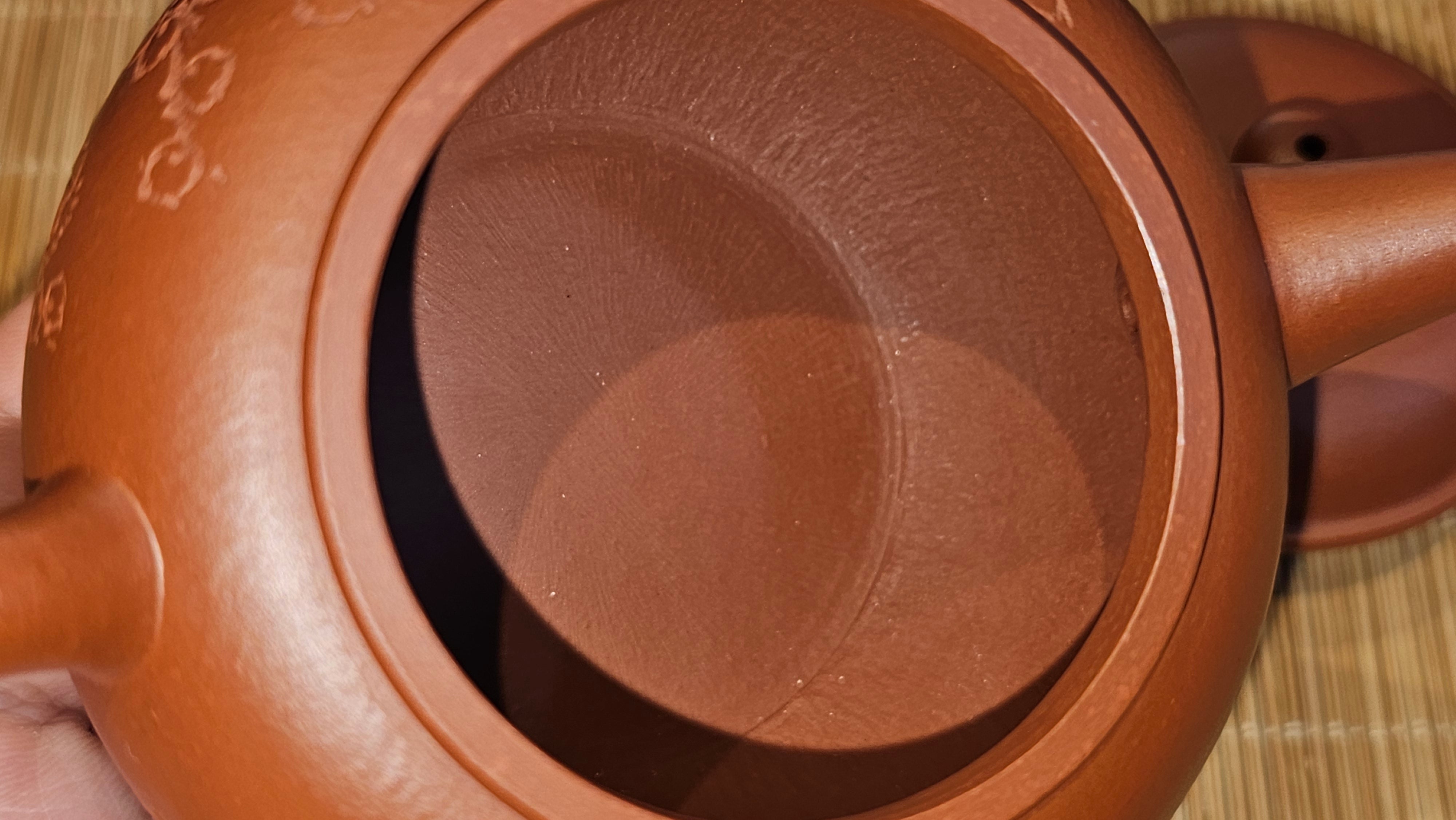 Shui Ping 水平, 155.5ml, Xiao Mei Yao Zhu Ni 小煤窑朱泥, by our Craftsman Chen Yue Fei 陈跃飞, Plum Blossoms Engraving by Craftsman Yi De Shu 一德书 ~!Congratulations to Mr A.D.P.! 1127hrs 12th Nov 2025, Forest! Belgium🇧🇪!