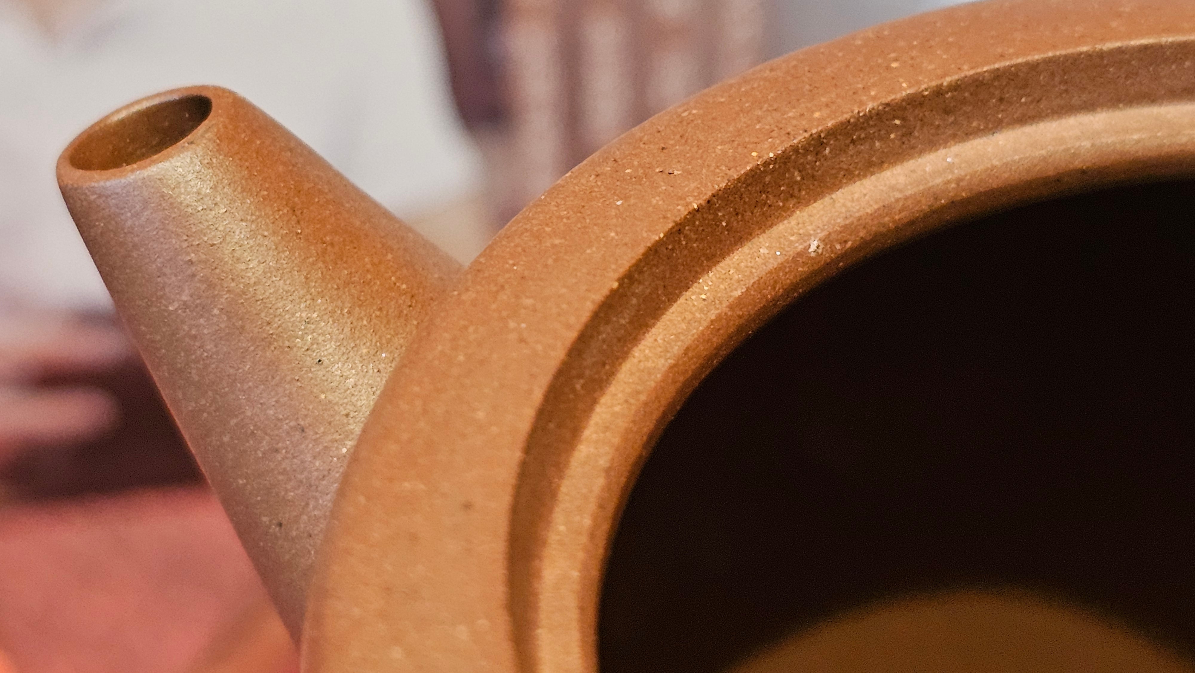 《益寿延年》"Yi Shou Yan Nian", 251.3ml, AUSPICIOUS. Longevity Blessing! Lid Top Clay Sculpting, Poem Engraving, Crafted with Cao Family's Di Cao Qing By Assoc Master Artist Zhang Ke ~ Congratulations to Mr J.C.K.! 1909hrs 27th Nov 2025, Rio Rancho! NM!