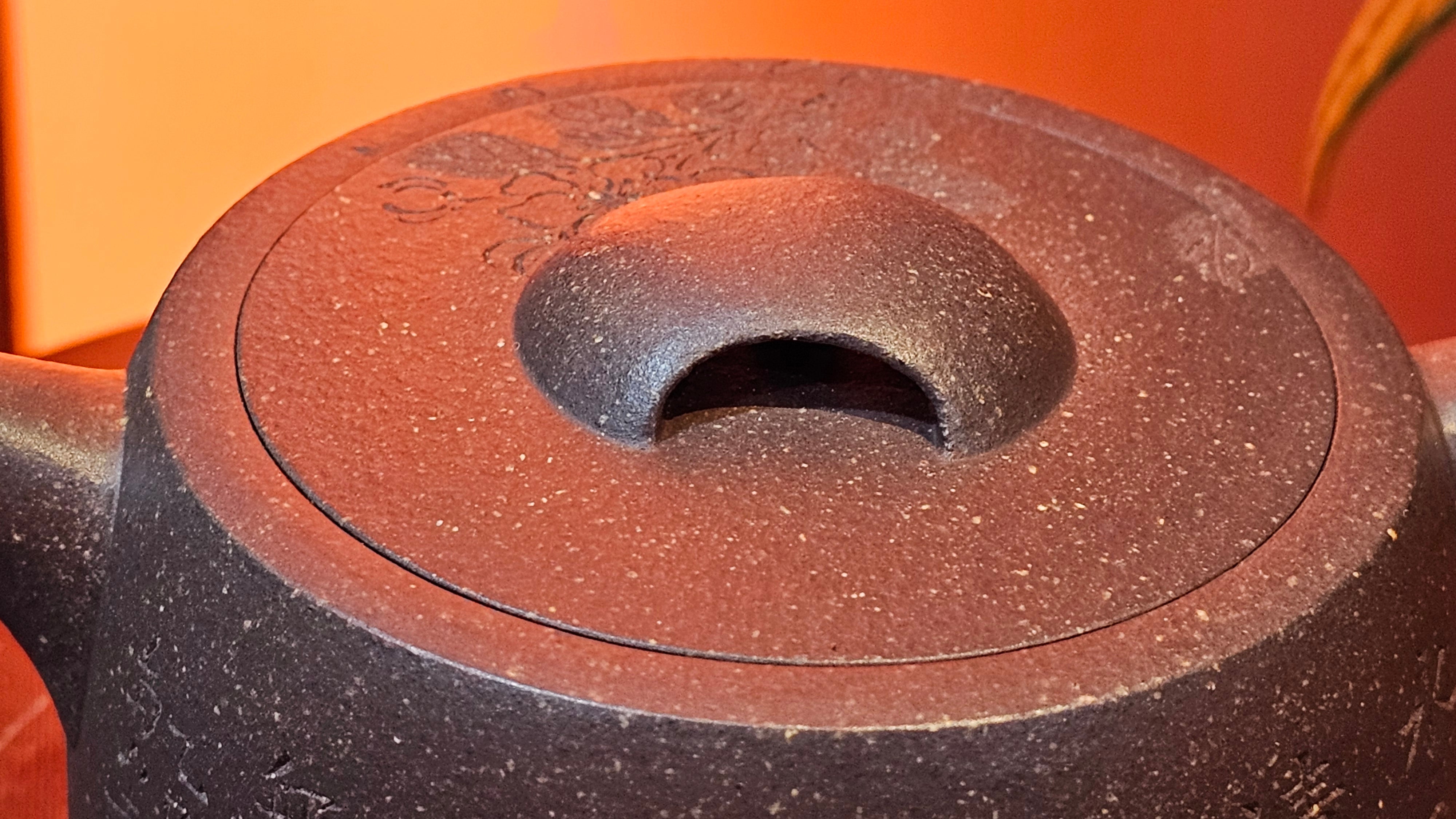 Niu Gai Jing Lan《牛盖井栏》, 166.2ml, Hei Zi Ni 黑紫泥, by our Craftsman Zhang Huan 张欢, with Plum Blossoms Engraving Art by Craftsman Nan Shan Lao Ren 南山老人 ~!Congratulations to Mr A.D.P.! 2359hrs 16th Nov 2025, Forest! Belgium🇧🇪!