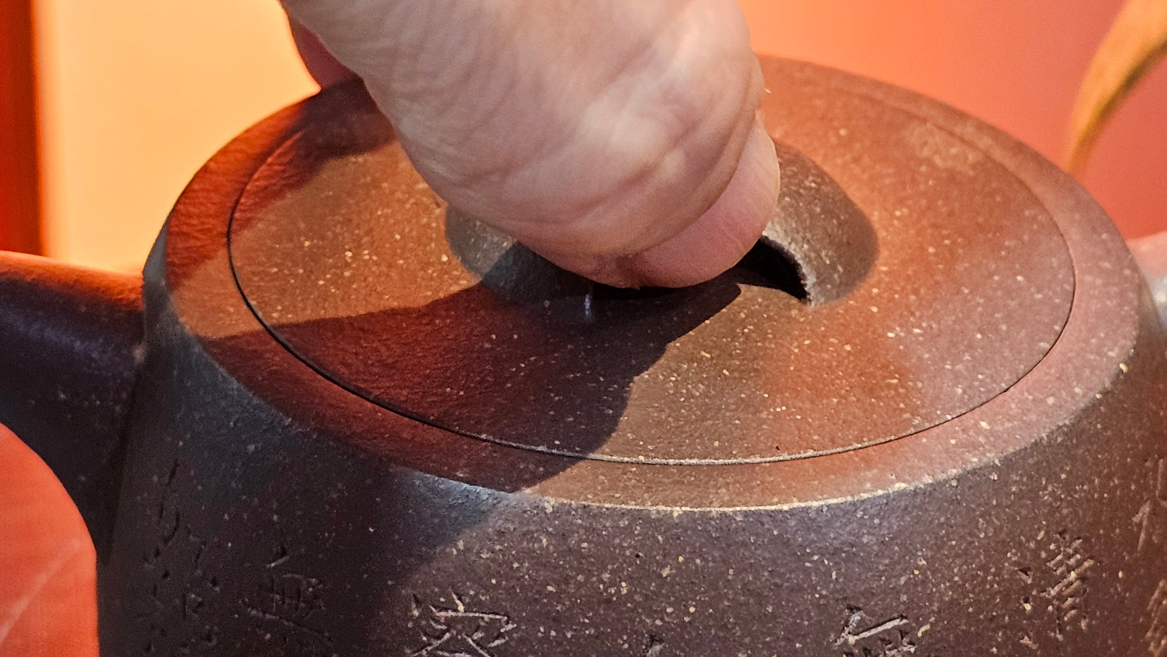 Niu Gai Jing Lan《牛盖井栏》, 166.2ml, Hei Zi Ni 黑紫泥, by our Craftsman Zhang Huan 张欢, with Plum Blossoms Engraving Art by Craftsman Nan Shan Lao Ren 南山老人 ~!Congratulations to Mr A.D.P.! 2359hrs 16th Nov 2025, Forest! Belgium🇧🇪!