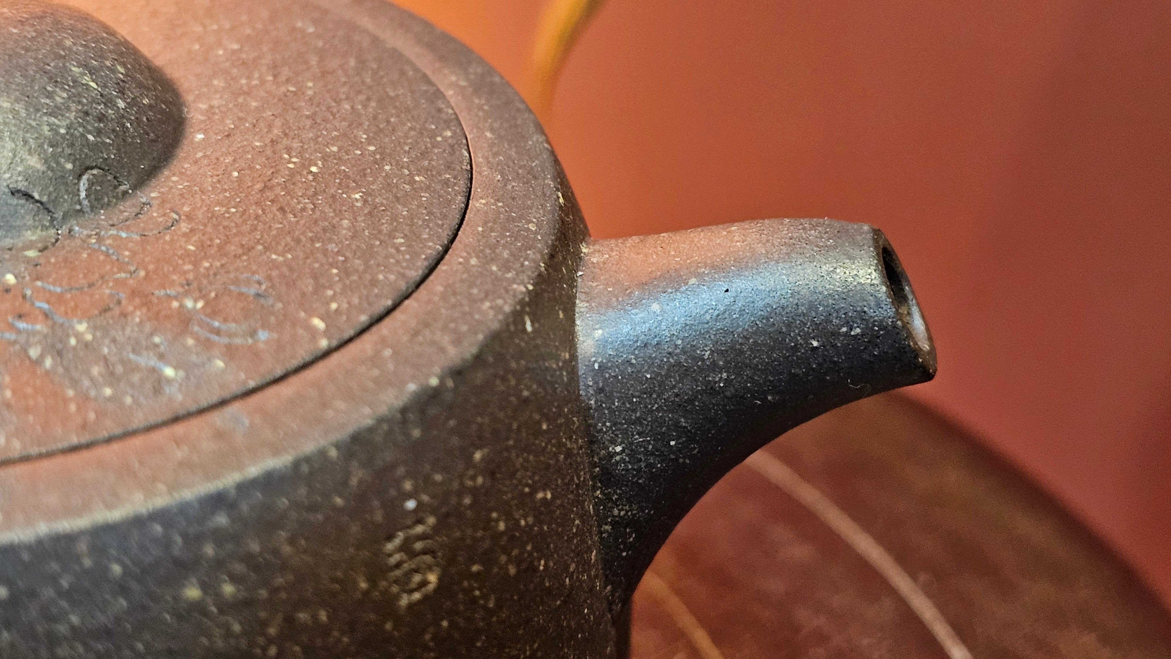 Niu Gai Jing Lan《牛盖井栏》, 166.2ml, Hei Zi Ni 黑紫泥, by our Craftsman Zhang Huan 张欢, with Plum Blossoms Engraving Art by Craftsman Nan Shan Lao Ren 南山老人 ~!Congratulations to Mr A.D.P.! 2359hrs 16th Nov 2025, Forest! Belgium🇧🇪!