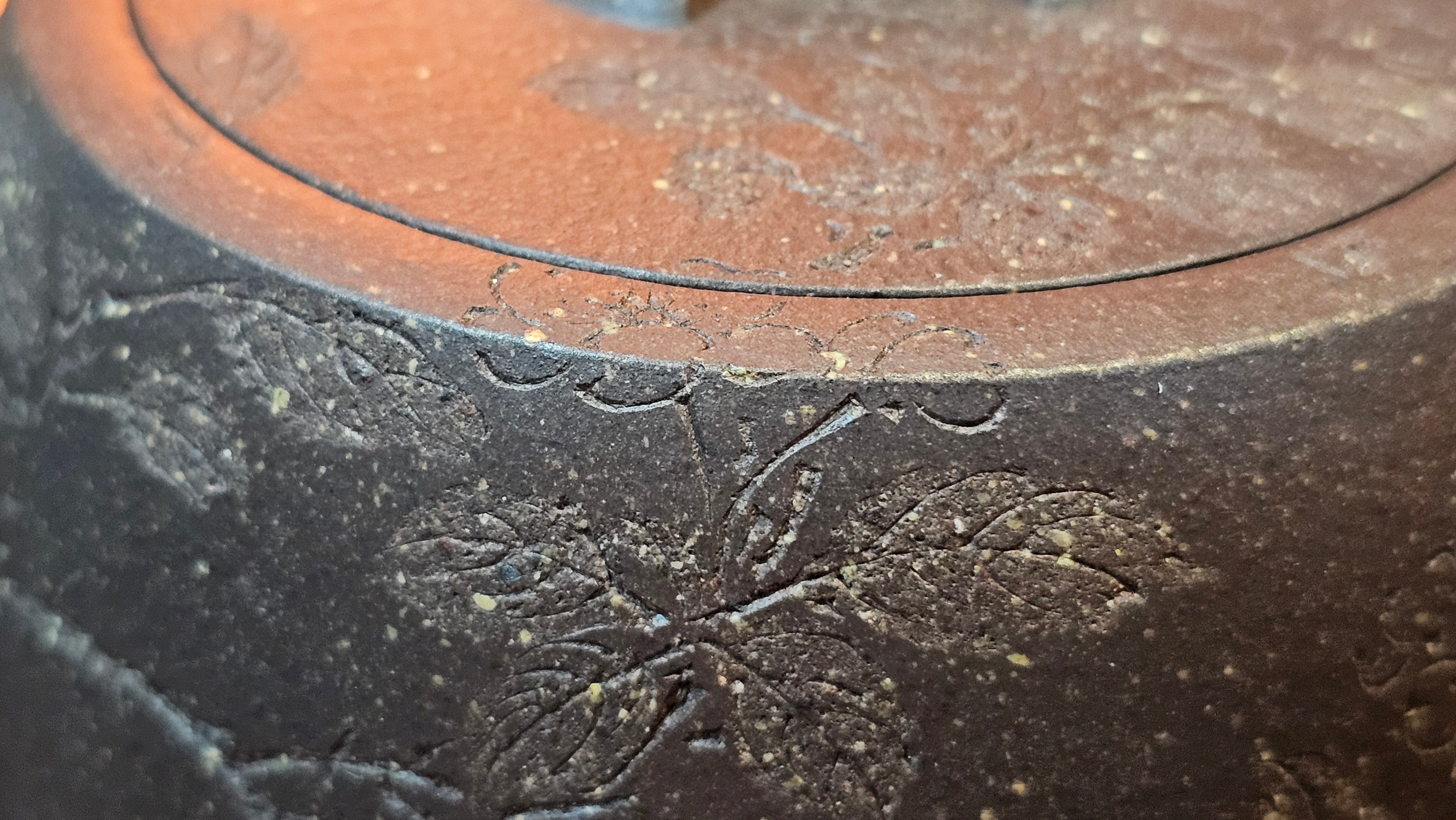 Niu Gai Jing Lan《牛盖井栏》, 166.2ml, Hei Zi Ni 黑紫泥, by our Craftsman Zhang Huan 张欢, with Plum Blossoms Engraving Art by Craftsman Nan Shan Lao Ren 南山老人 ~!Congratulations to Mr A.D.P.! 2359hrs 16th Nov 2025, Forest! Belgium🇧🇪!