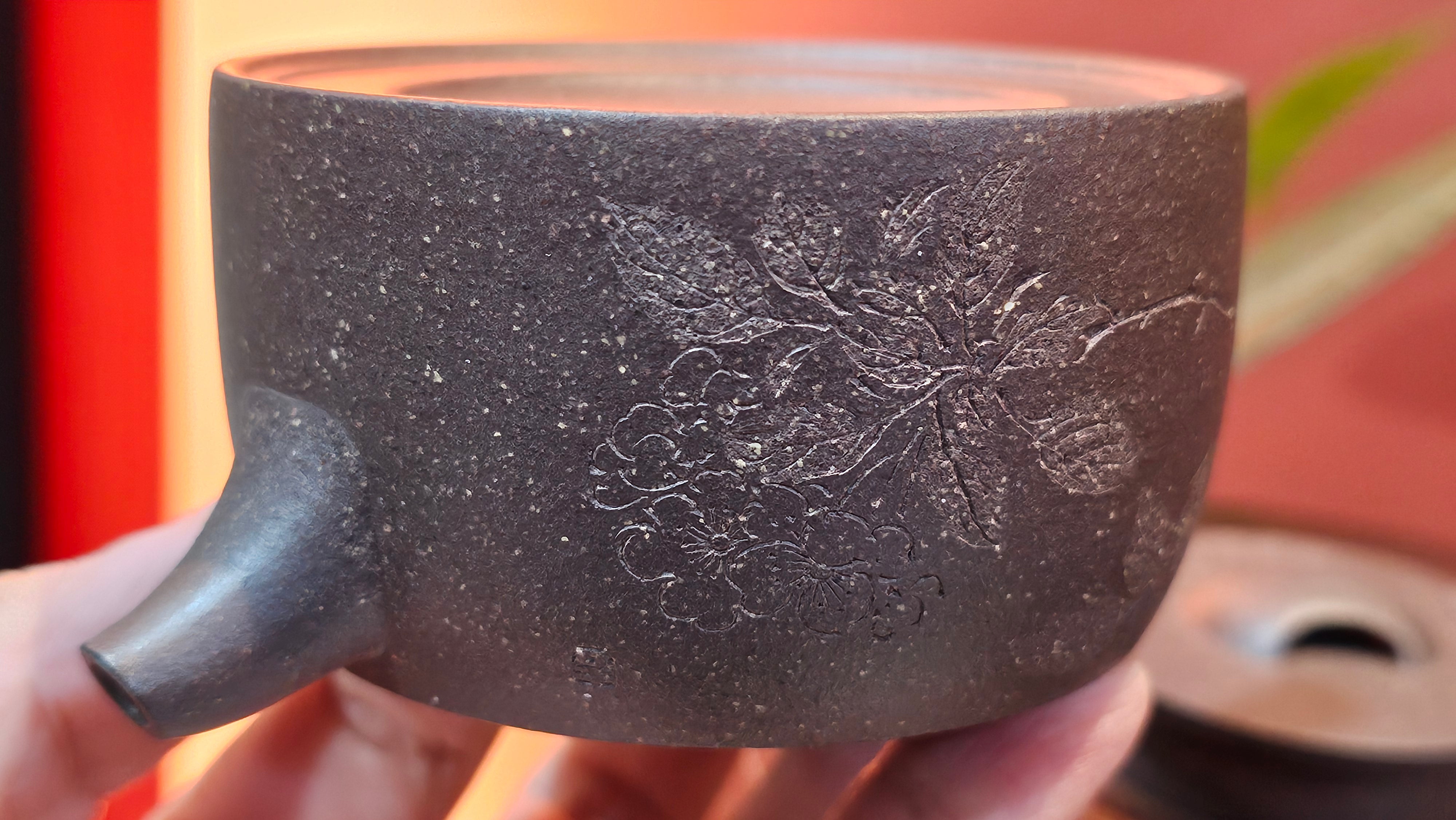 Niu Gai Jing Lan《牛盖井栏》, 166.2ml, Hei Zi Ni 黑紫泥, by our Craftsman Zhang Huan 张欢, with Plum Blossoms Engraving Art by Craftsman Nan Shan Lao Ren 南山老人 ~!Congratulations to Mr A.D.P.! 2359hrs 16th Nov 2025, Forest! Belgium🇧🇪!