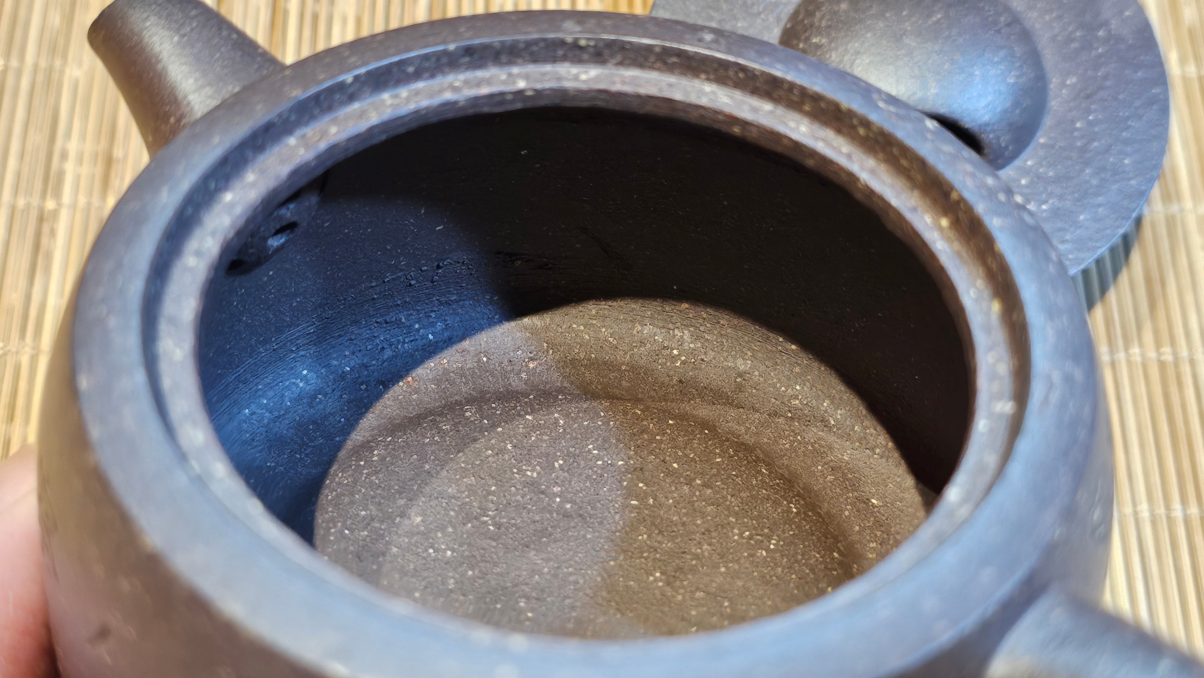 Niu Gai Jing Lan《牛盖井栏》, 166.2ml, Hei Zi Ni 黑紫泥, by our Craftsman Zhang Huan 张欢, with Plum Blossoms Engraving Art by Craftsman Nan Shan Lao Ren 南山老人 ~!Congratulations to Mr A.D.P.! 2359hrs 16th Nov 2025, Forest! Belgium🇧🇪!