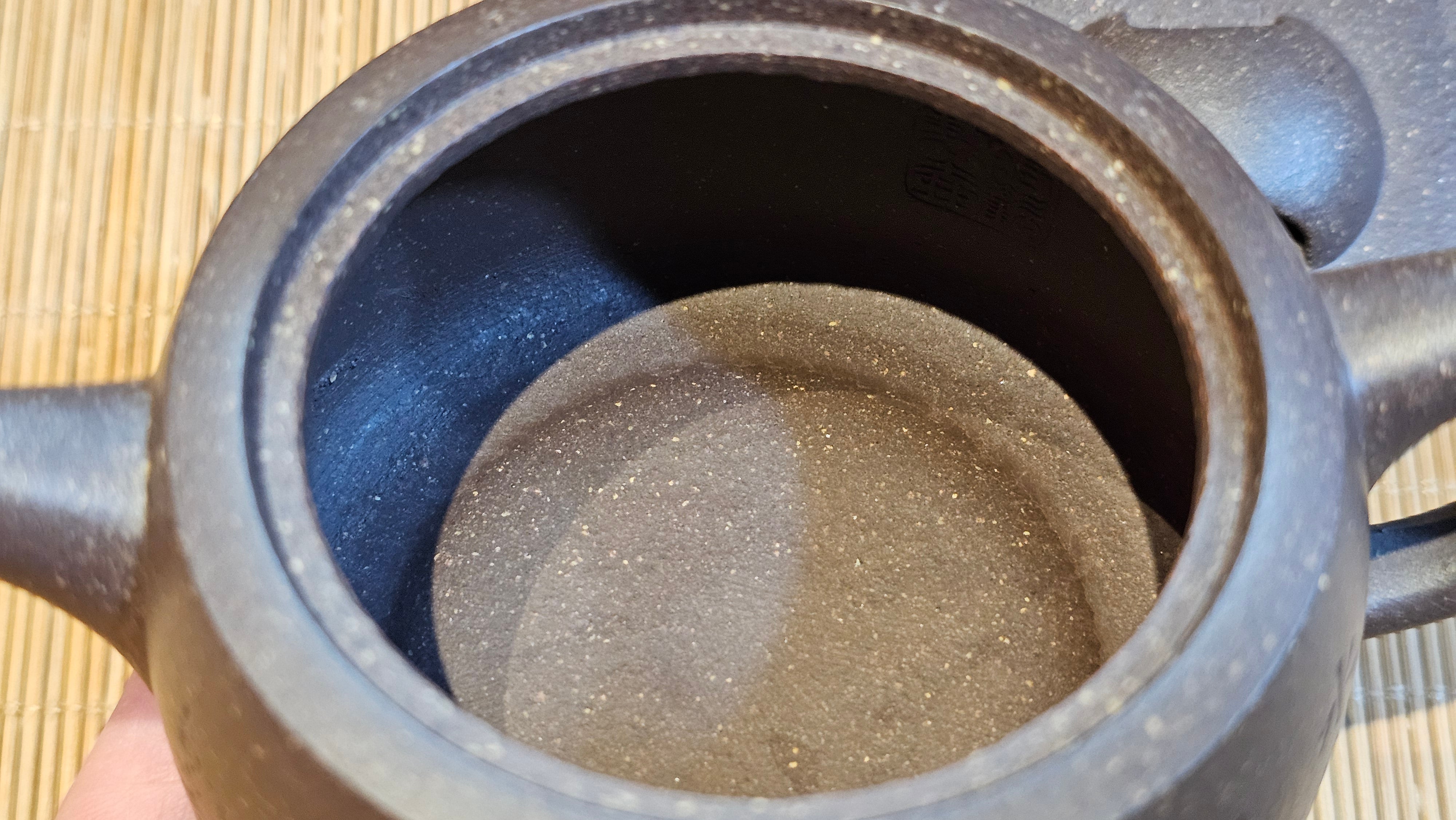 Niu Gai Jing Lan《牛盖井栏》, 166.2ml, Hei Zi Ni 黑紫泥, by our Craftsman Zhang Huan 张欢, with Plum Blossoms Engraving Art by Craftsman Nan Shan Lao Ren 南山老人 ~!Congratulations to Mr A.D.P.! 2359hrs 16th Nov 2025, Forest! Belgium🇧🇪!