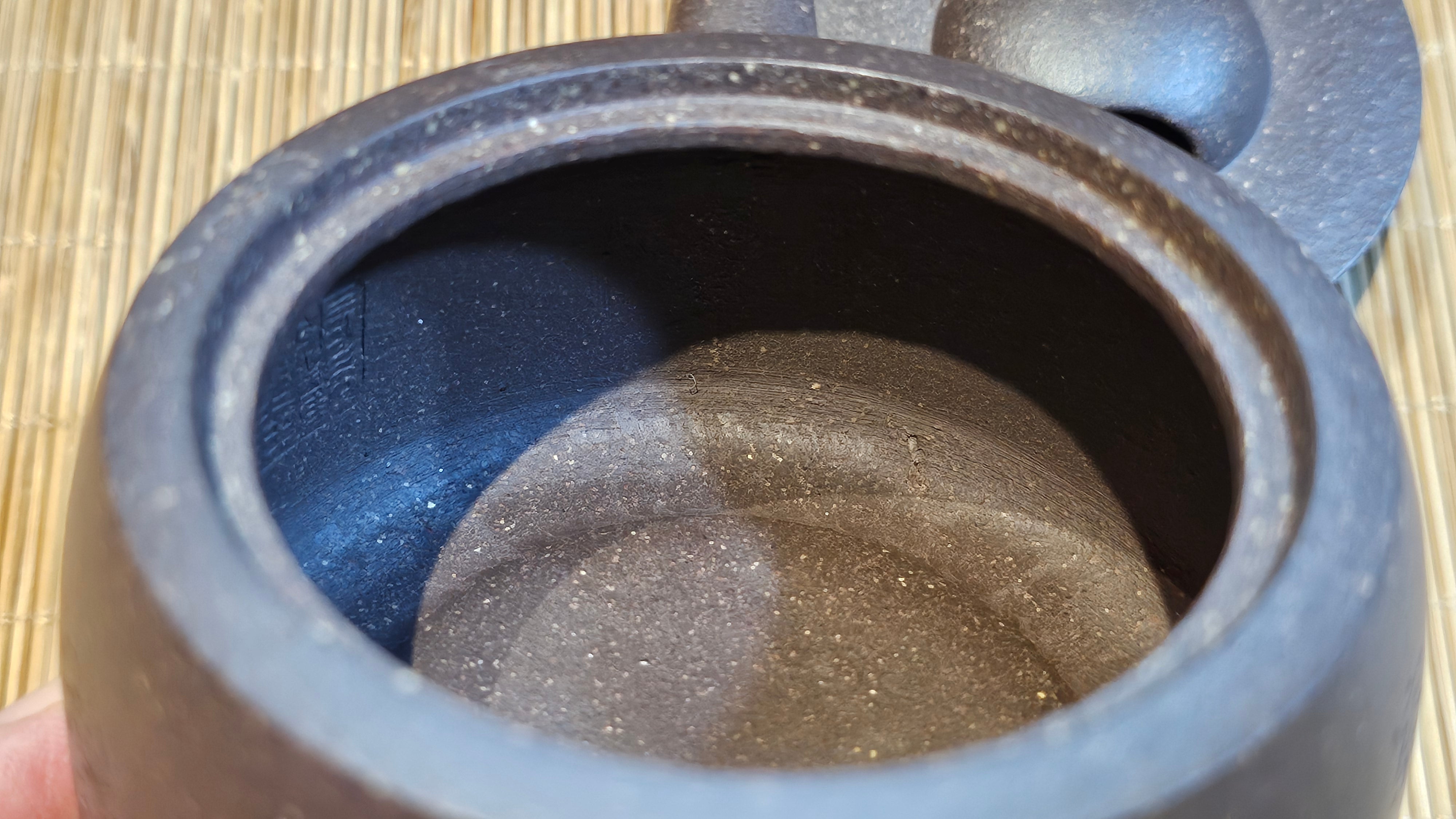 Niu Gai Jing Lan《牛盖井栏》, 166.2ml, Hei Zi Ni 黑紫泥, by our Craftsman Zhang Huan 张欢, with Plum Blossoms Engraving Art by Craftsman Nan Shan Lao Ren 南山老人 ~!Congratulations to Mr A.D.P.! 2359hrs 16th Nov 2025, Forest! Belgium🇧🇪!