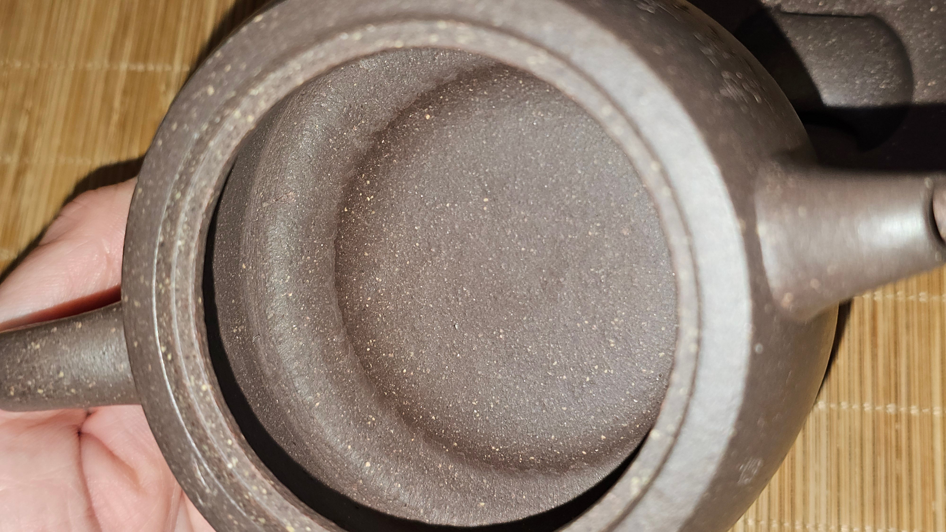 Niu Gai Jing Lan《牛盖井栏》, 166.2ml, Hei Zi Ni 黑紫泥, by our Craftsman Zhang Huan 张欢, with Plum Blossoms Engraving Art by Craftsman Nan Shan Lao Ren 南山老人 ~!Congratulations to Mr A.D.P.! 2359hrs 16th Nov 2025, Forest! Belgium🇧🇪!