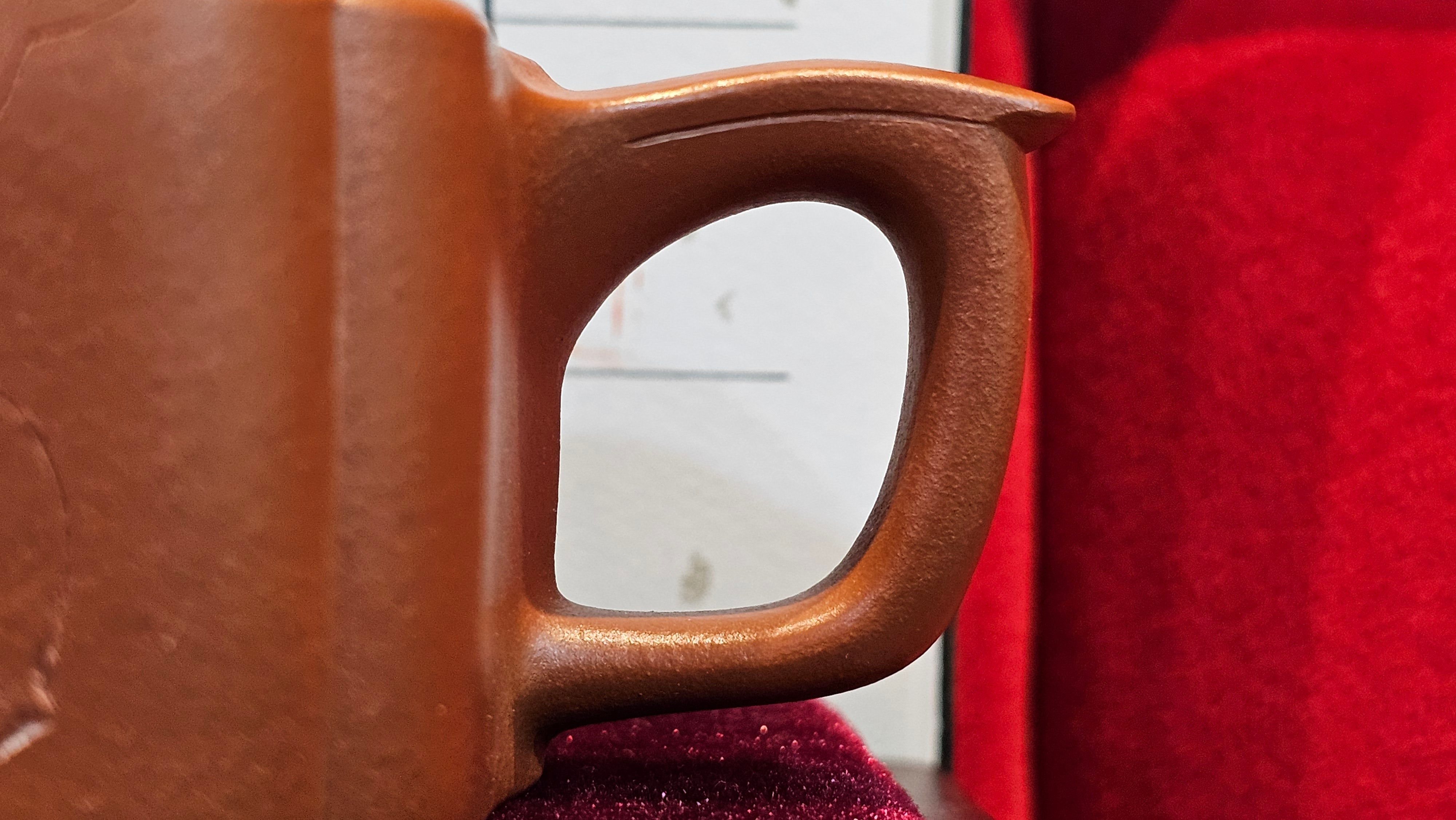 《振莲四方》~五件套组 "Zhen Lian Si Fang" SET of Five!(matching Twin cups & Twin trays), Zhu Sha 朱砂(WORLD DEBUT), by L2A Senior Consummate Artist Yuan Hui 袁辉! Lotus Engraving by Jin Li 金笠。(Lid Closing Video@11th Frame)~Congrats Dr W.S.! 0603hrs 15th Nov 2025, AZ!