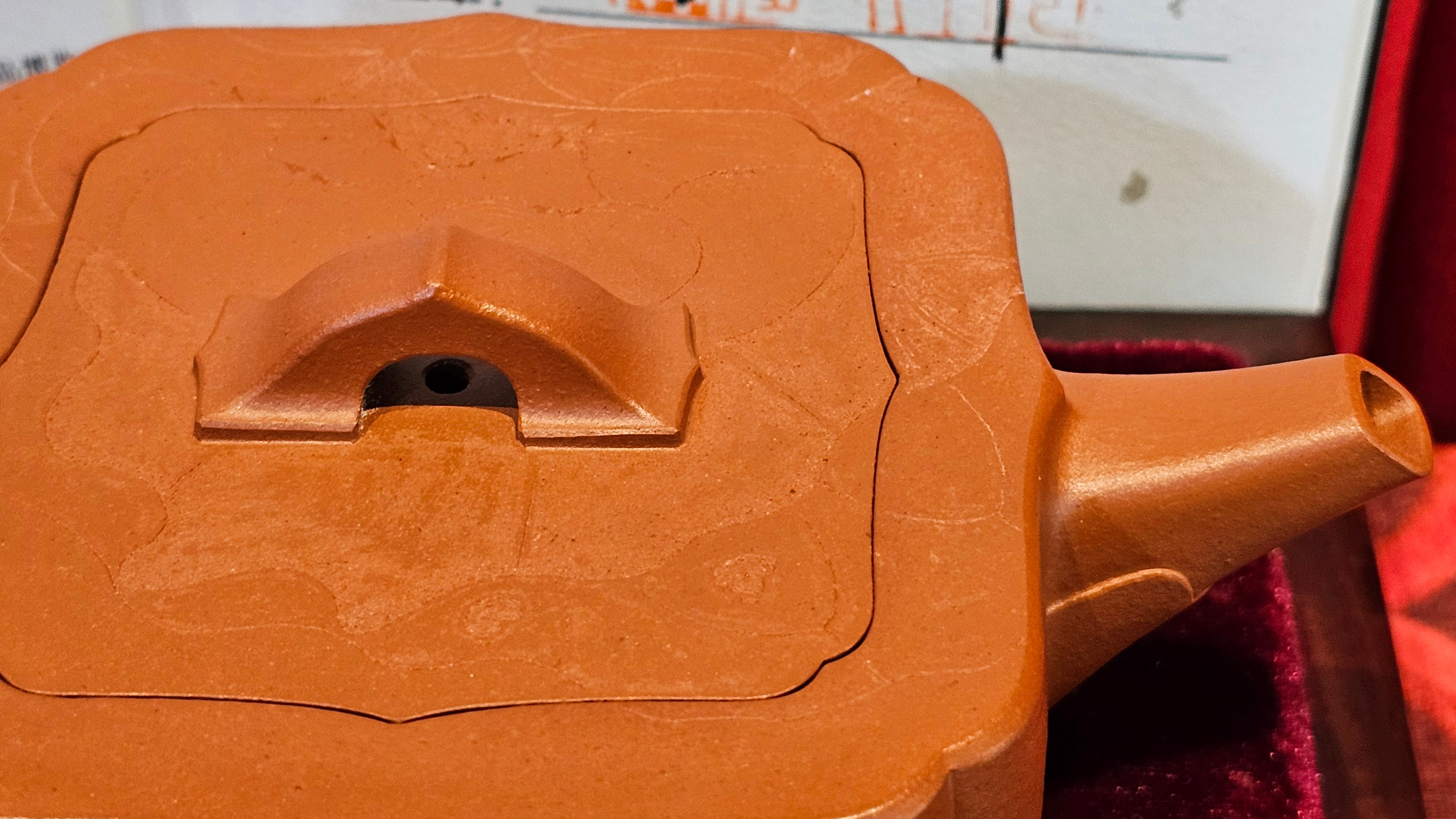 《振莲四方》~五件套组 "Zhen Lian Si Fang" SET of Five!(matching Twin cups & Twin trays), Zhu Sha 朱砂(WORLD DEBUT), by L2A Senior Consummate Artist Yuan Hui 袁辉! Lotus Engraving by Jin Li 金笠。(Lid Closing Video@11th Frame)~Congrats Dr W.S.! 0603hrs 15th Nov 2025, AZ!