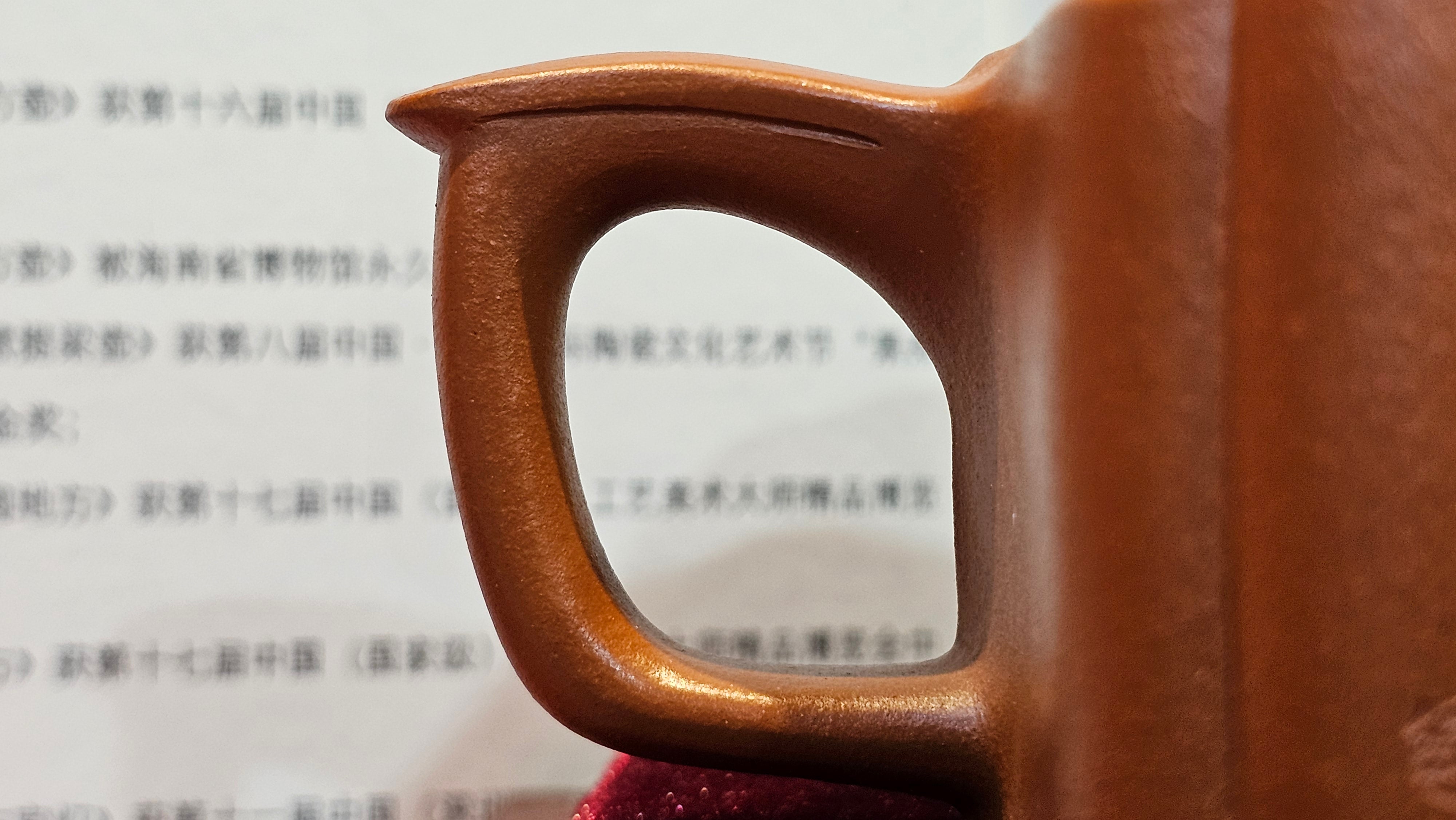 《振莲四方》~五件套组 "Zhen Lian Si Fang" SET of Five!(matching Twin cups & Twin trays), Zhu Sha 朱砂(WORLD DEBUT), by L2A Senior Consummate Artist Yuan Hui 袁辉! Lotus Engraving by Jin Li 金笠。(Lid Closing Video@11th Frame)~Congrats Dr W.S.! 0603hrs 15th Nov 2025, AZ!