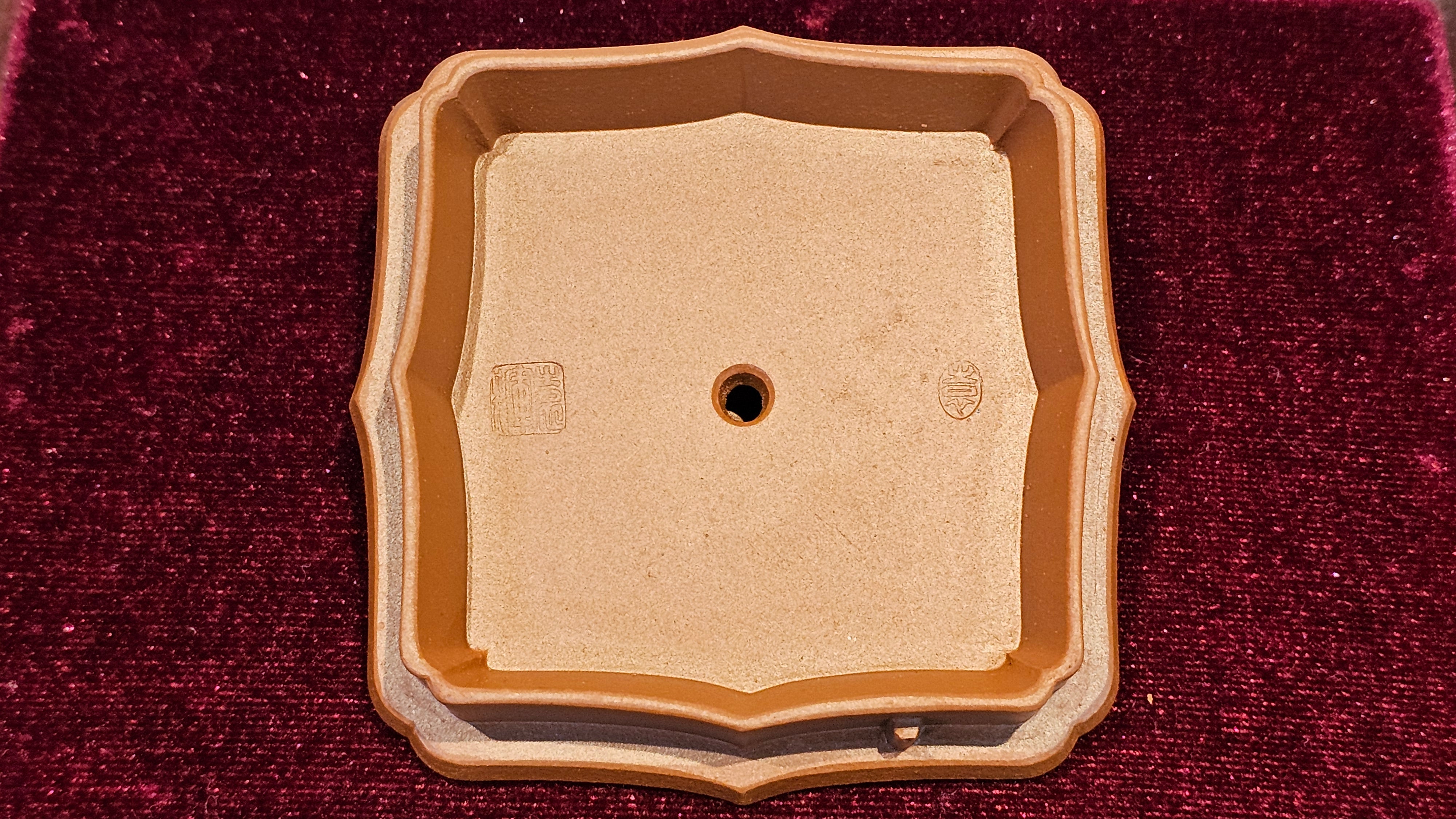 《振莲四方》~五件套组 "Zhen Lian Si Fang" SET of Five!(matching Twin cups & Twin trays), Zhu Sha 朱砂(WORLD DEBUT), by L2A Senior Consummate Artist Yuan Hui 袁辉! Lotus Engraving by Jin Li 金笠。(Lid Closing Video@11th Frame)~Congrats Dr W.S.! 0603hrs 15th Nov 2025, AZ!