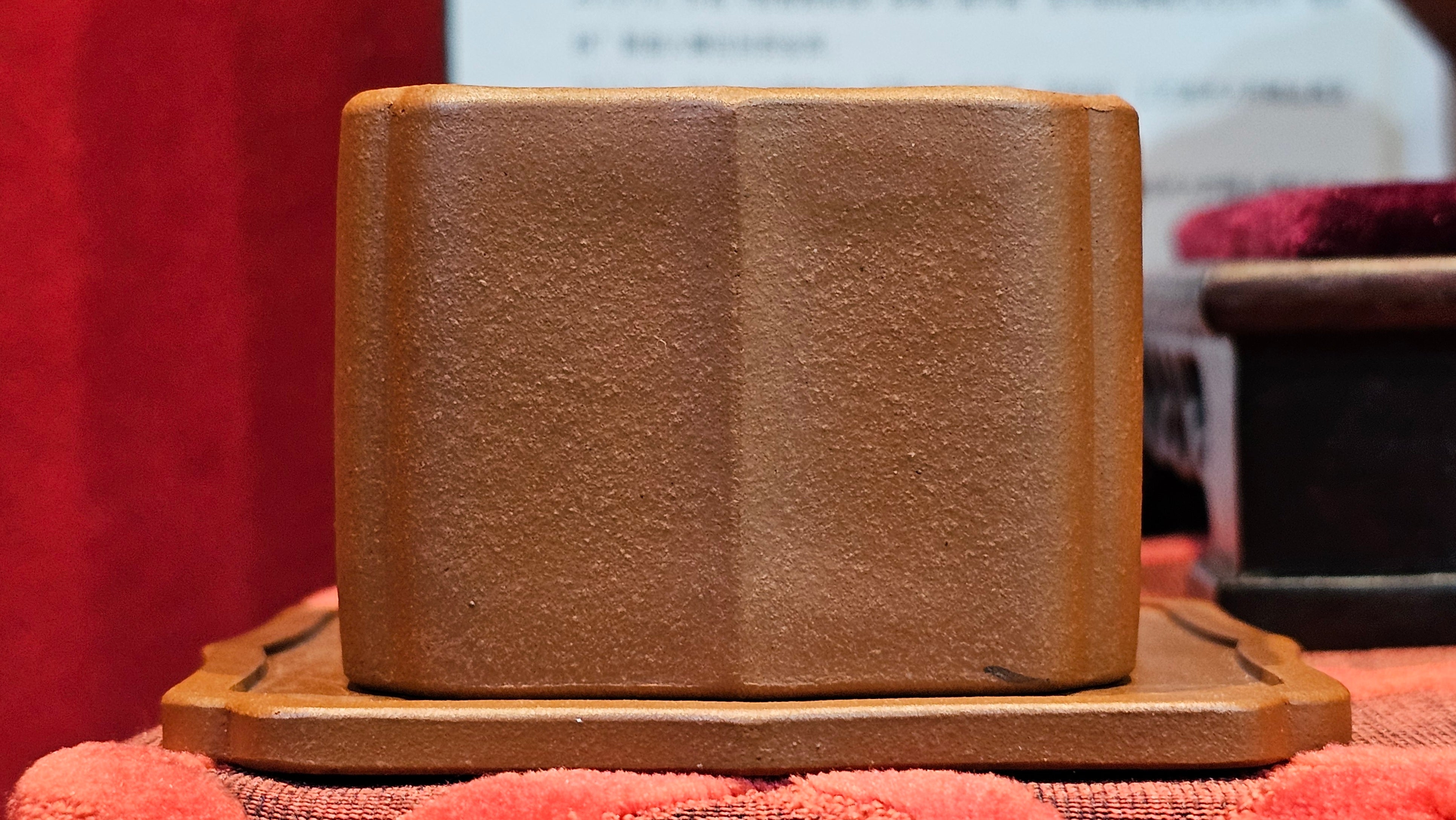 《振莲四方》~五件套组 "Zhen Lian Si Fang" SET of Five!(matching Twin cups & Twin trays), Zhu Sha 朱砂(WORLD DEBUT), by L2A Senior Consummate Artist Yuan Hui 袁辉! Lotus Engraving by Jin Li 金笠。(Lid Closing Video@11th Frame)~Congrats Dr W.S.! 0603hrs 15th Nov 2025, AZ!