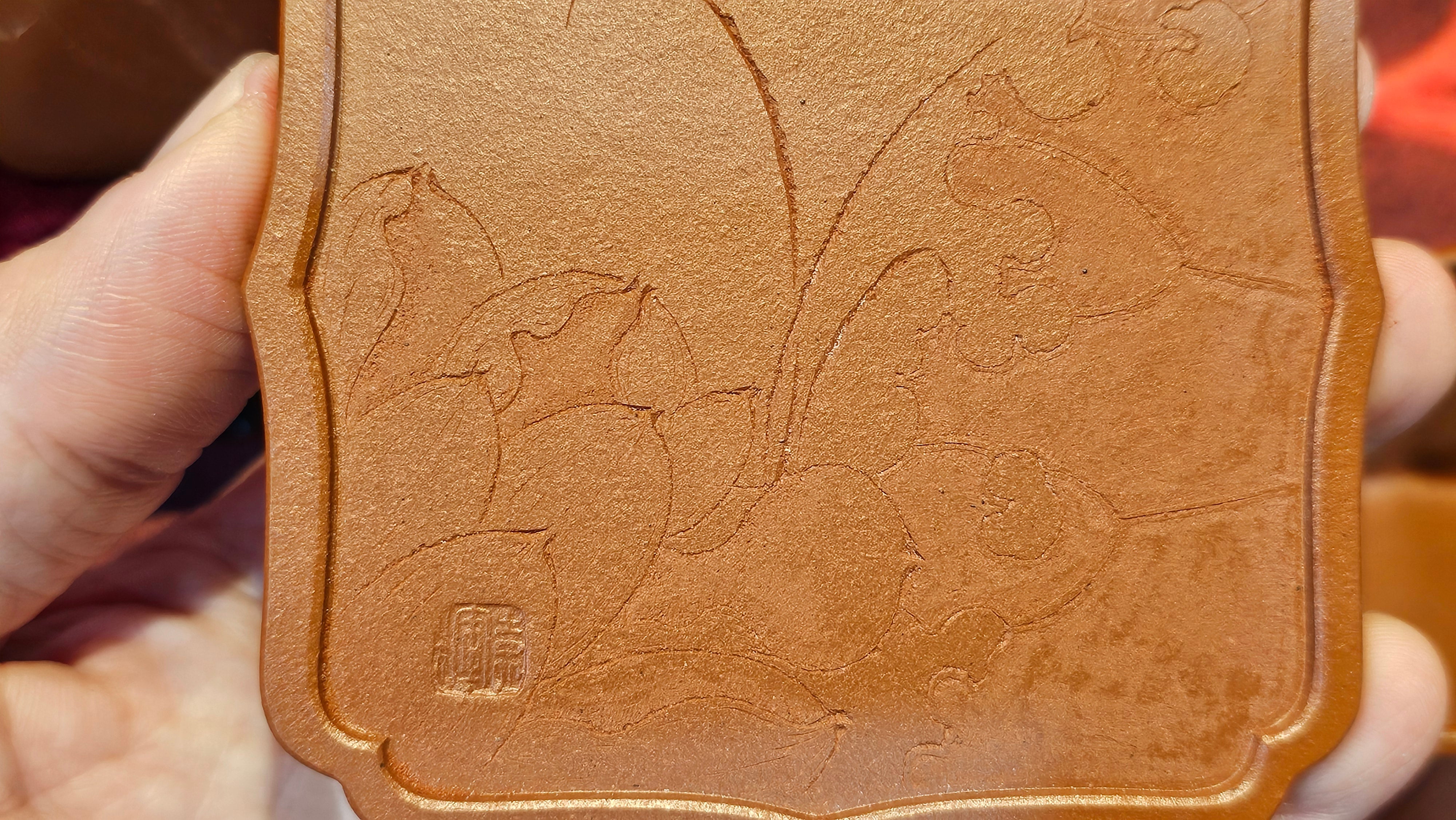 《振莲四方》~五件套组 "Zhen Lian Si Fang" SET of Five!(matching Twin cups & Twin trays), Zhu Sha 朱砂(WORLD DEBUT), by L2A Senior Consummate Artist Yuan Hui 袁辉! Lotus Engraving by Jin Li 金笠。(Lid Closing Video@11th Frame)~Congrats Dr W.S.! 0603hrs 15th Nov 2025, AZ!