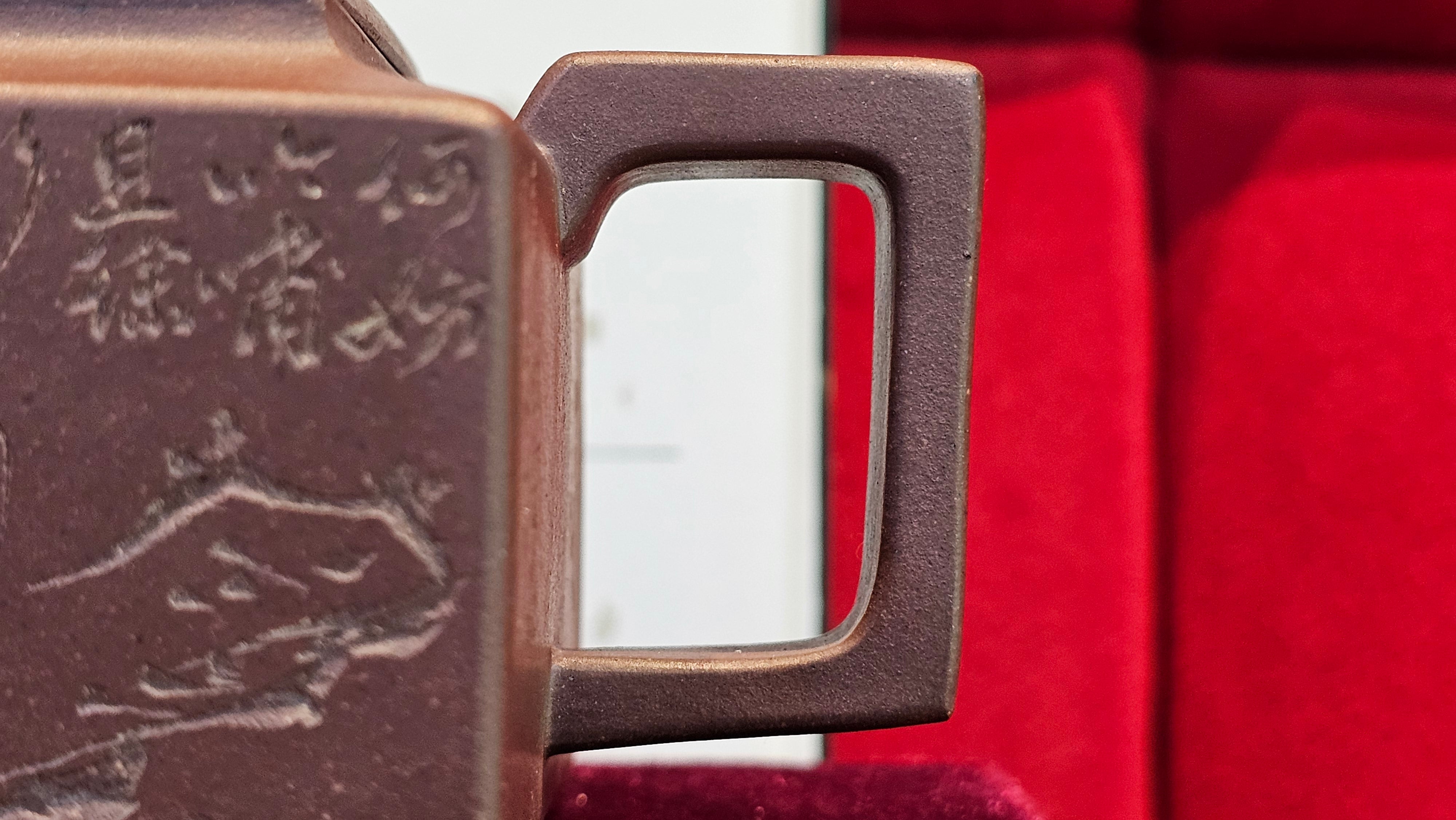 《亚明四方》"Ya Ming Si Fang", 195.5ml, Di Cao Qing Zi Ni, by L2A Senior Consummate Artist Yuan Hui 高级振兴技艺师兼高级工艺美术师～袁辉。 ~ Congratulations to Mr A.A.! 0235hrs 16hrs Nov 2025, Port Franks! Canada🇨🇦!