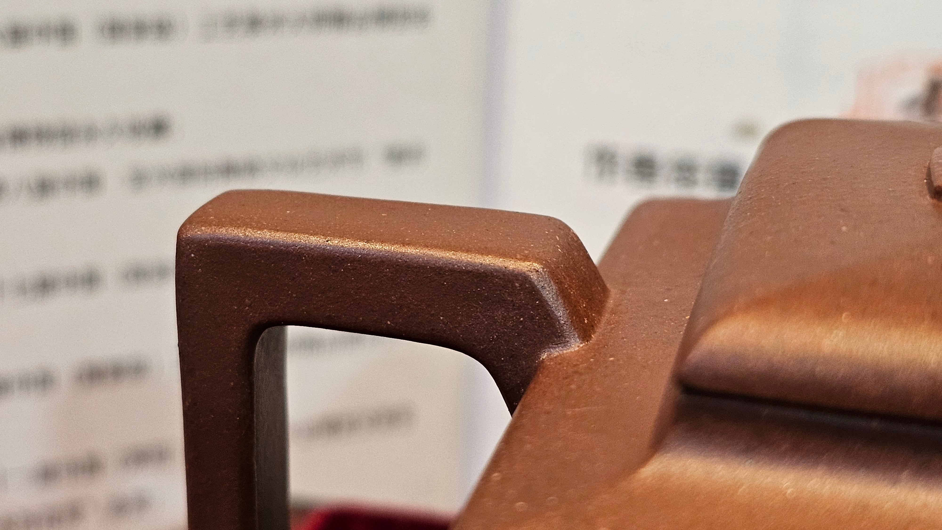 《亚明四方》"Ya Ming Si Fang", 195.5ml, Di Cao Qing Zi Ni, by L2A Senior Consummate Artist Yuan Hui 高级振兴技艺师兼高级工艺美术师～袁辉。 ~ Congratulations to Mr A.A.! 0235hrs 16hrs Nov 2025, Port Franks! Canada🇨🇦!