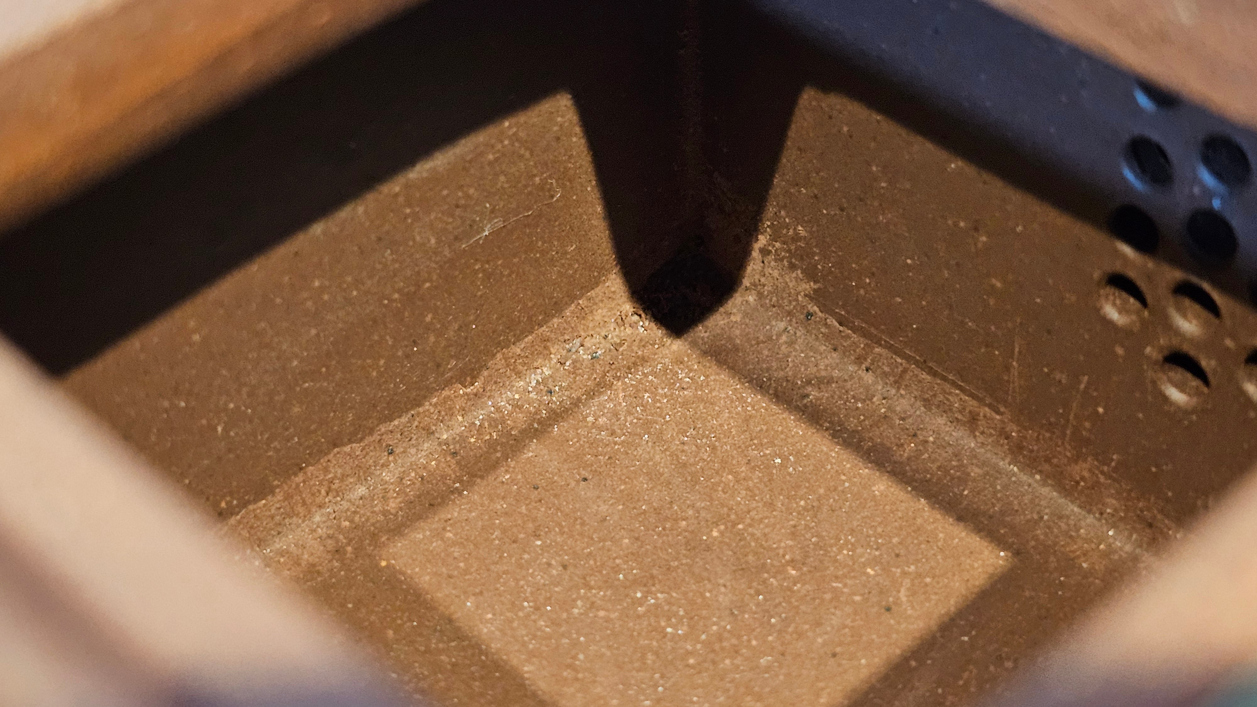 《亚明四方》"Ya Ming Si Fang", 195.5ml, Di Cao Qing Zi Ni, by L2A Senior Consummate Artist Yuan Hui 高级振兴技艺师兼高级工艺美术师～袁辉。 ~ Congratulations to Mr A.A.! 0235hrs 16hrs Nov 2025, Port Franks! Canada🇨🇦!