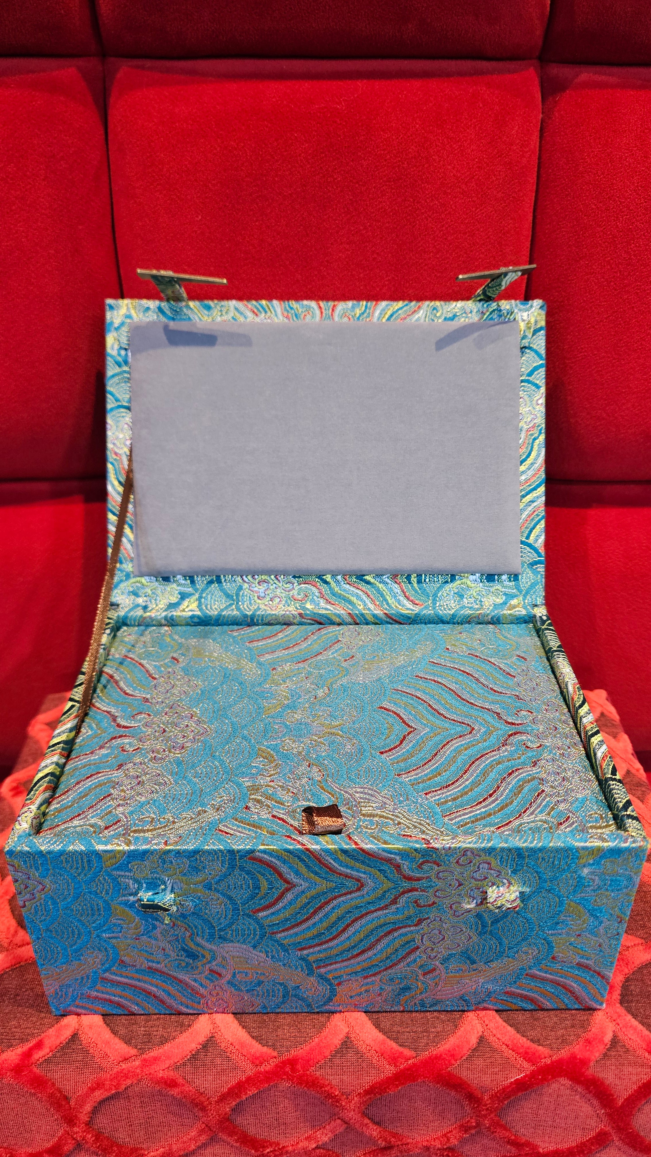 《亚明四方》"Ya Ming Si Fang", 195.5ml, Di Cao Qing Zi Ni, by L2A Senior Consummate Artist Yuan Hui 高级振兴技艺师兼高级工艺美术师～袁辉。 ~ Congratulations to Mr A.A.! 0235hrs 16hrs Nov 2025, Port Franks! Canada🇨🇦!