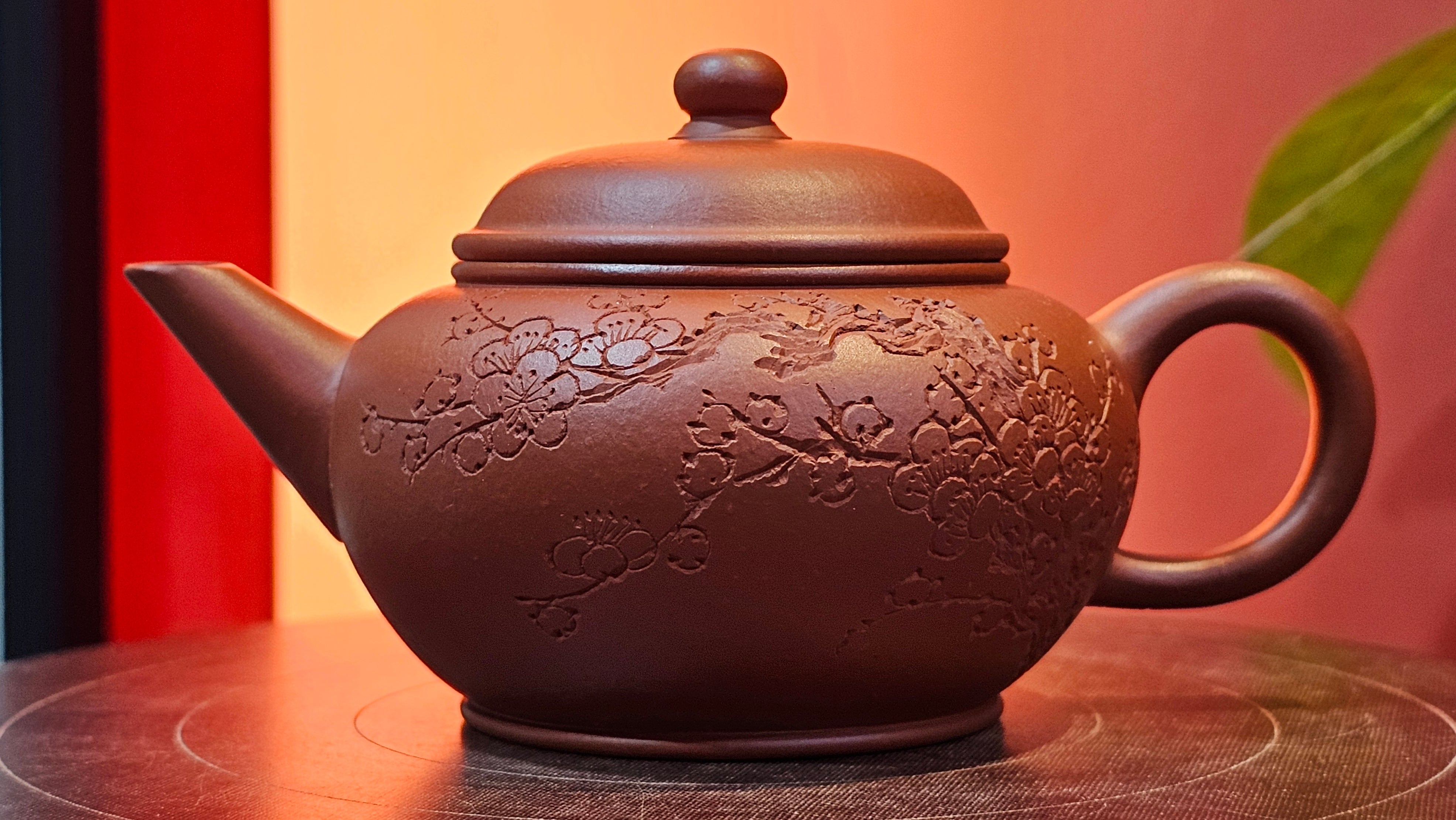 Shui Ping 水平, 152.3ml, Xiao Mei Yao Zhu Ni 小煤窑朱泥, by our Craftsman Chen Yue Fei 陈跃飞, Plum Blossoms Engraving by Craftsman Yi De Shu 一德书 ~ Congratulations to Ms A.J.! 1401hrs 18th Nov 2025, Esko! MN!