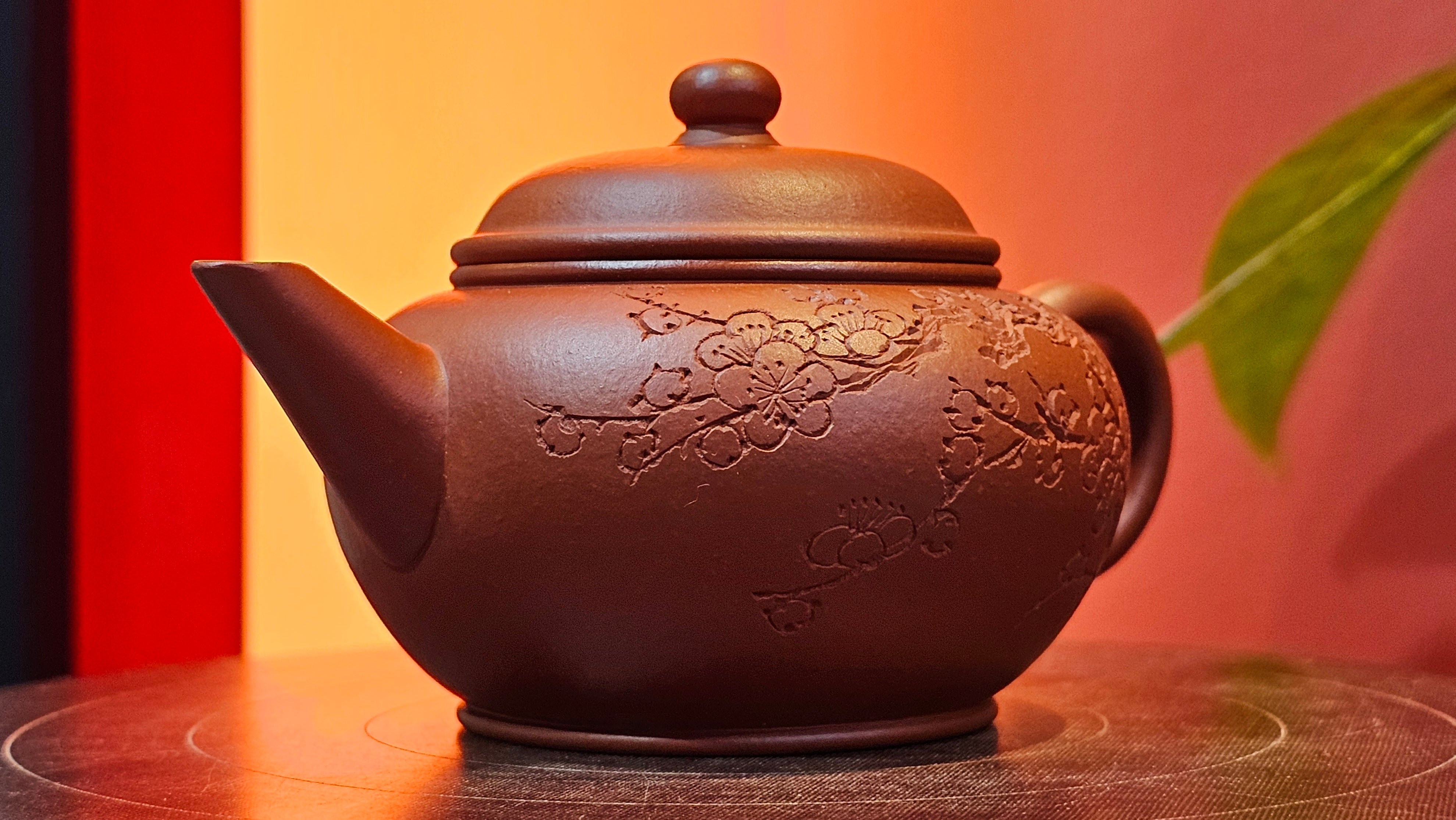 Shui Ping 水平, 152.3ml, Xiao Mei Yao Zhu Ni 小煤窑朱泥, by our Craftsman Chen Yue Fei 陈跃飞, Plum Blossoms Engraving by Craftsman Yi De Shu 一德书 ~ Congratulations to Ms A.J.! 1401hrs 18th Nov 2025, Esko! MN!