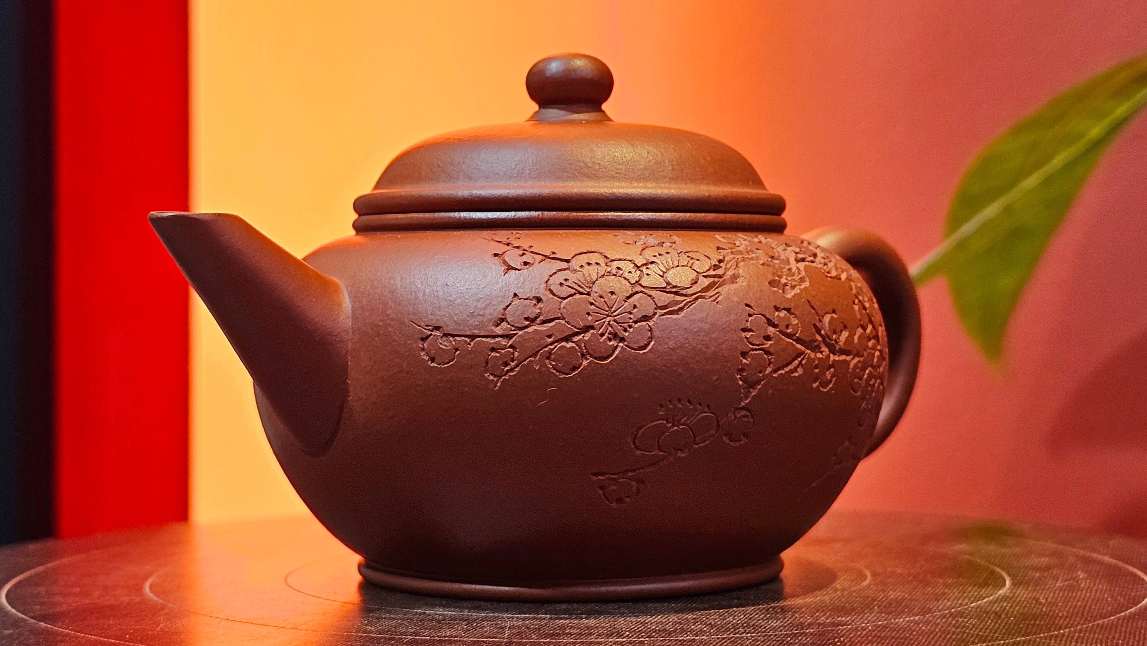 Shui Ping 水平, 152.3ml, Xiao Mei Yao Zhu Ni 小煤窑朱泥, by our Craftsman Chen Yue Fei 陈跃飞, Plum Blossoms Engraving by Craftsman Yi De Shu 一德书 ~ Congratulations to Ms A.J.! 1401hrs 18th Nov 2025, Esko! MN!