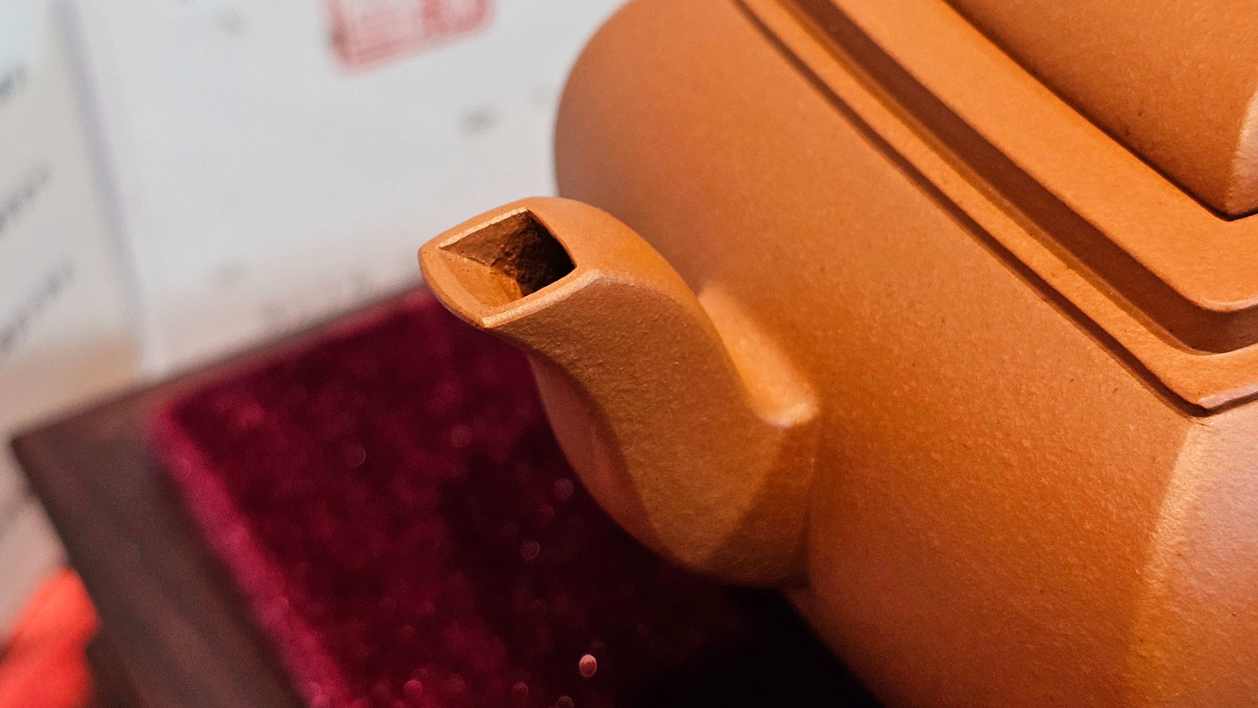 《丁卯壶》Ding Mao Hu, Xiao Hong Ni, 270ml, Crafted by Senior Consummate Master Yuan Hui ~ 高级振兴技艺师, 高级工艺美术师袁辉 ~ Completed Bespoke Commissioned work for, CONGRATULATIONS: Mr R.L.! Flintridge! CA!