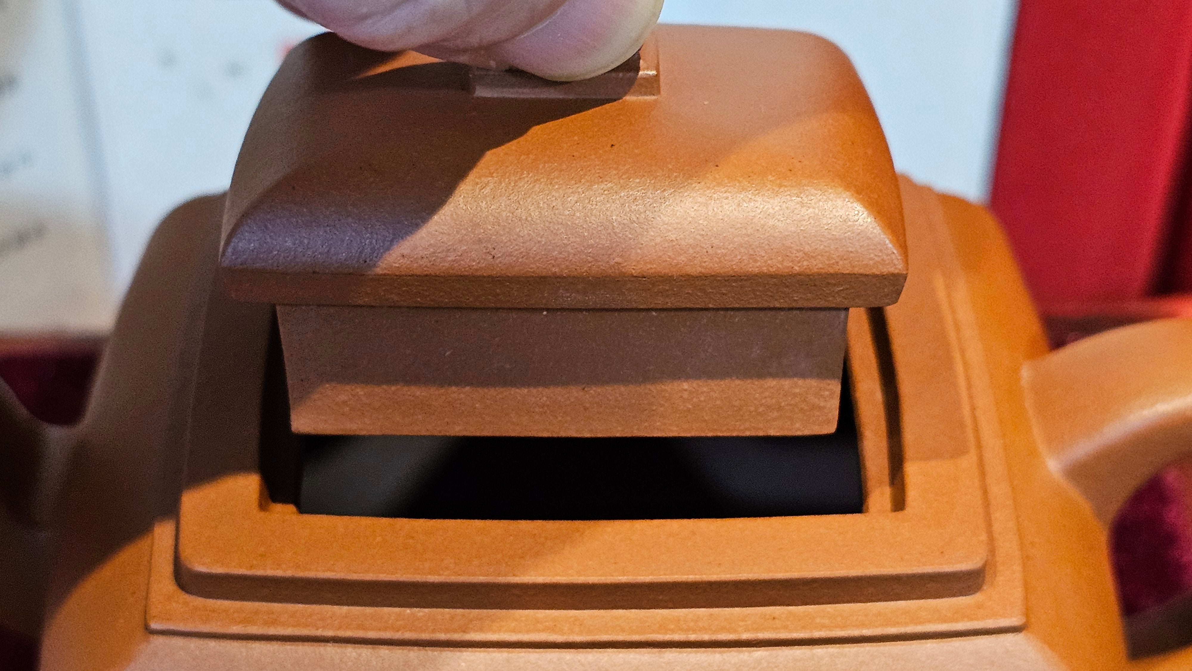 《丁卯壶》Ding Mao Hu, Xiao Hong Ni, 270ml, Crafted by Senior Consummate Master Yuan Hui ~ 高级振兴技艺师, 高级工艺美术师袁辉 ~ Completed Bespoke Commissioned work for, CONGRATULATIONS: Mr R.L.! Flintridge! CA!