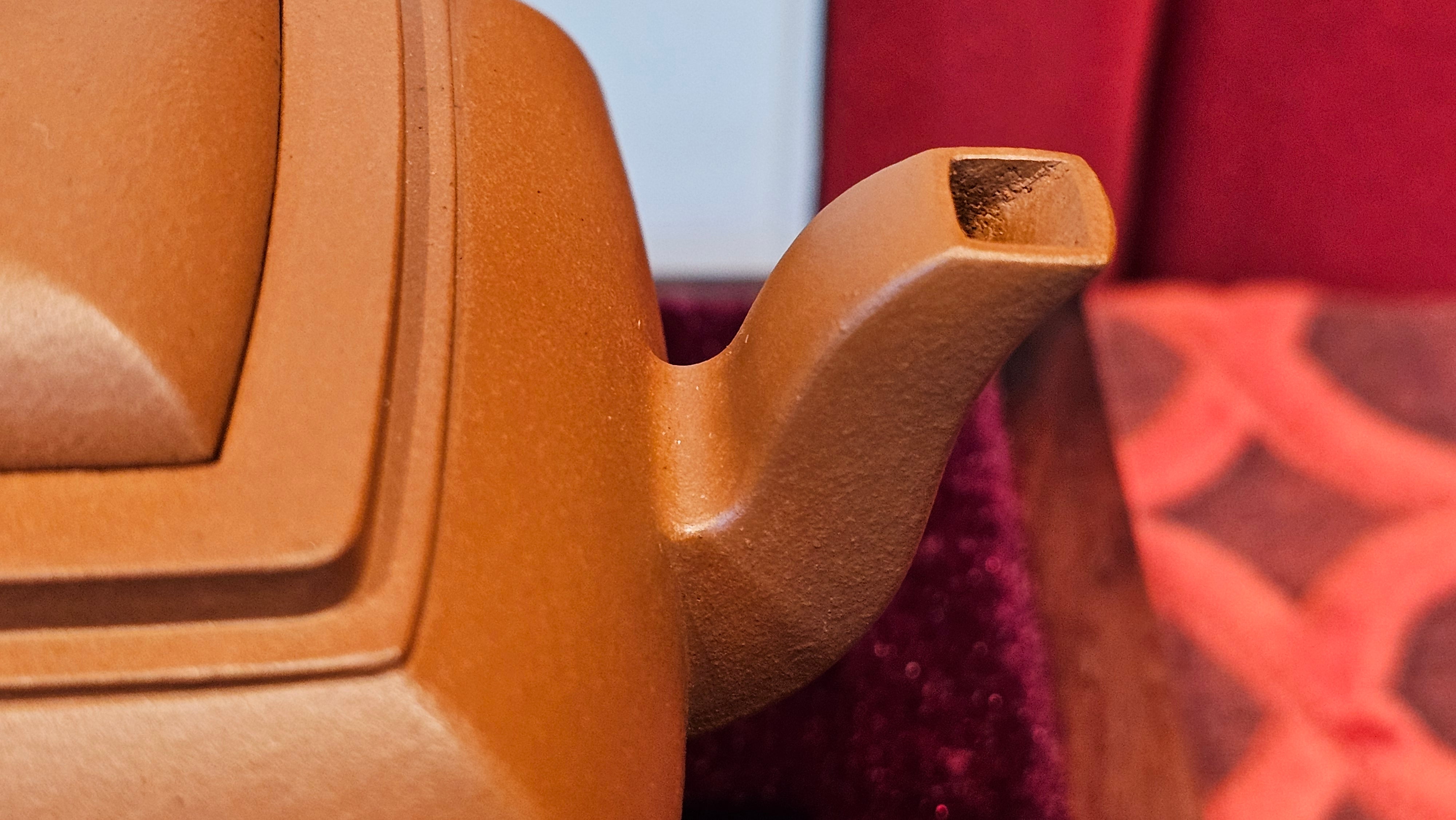 《丁卯壶》Ding Mao Hu, Xiao Hong Ni, 270ml, Crafted by Senior Consummate Master Yuan Hui ~ 高级振兴技艺师, 高级工艺美术师袁辉 ~ Completed Bespoke Commissioned work for, CONGRATULATIONS: Mr R.L.! Flintridge! CA!