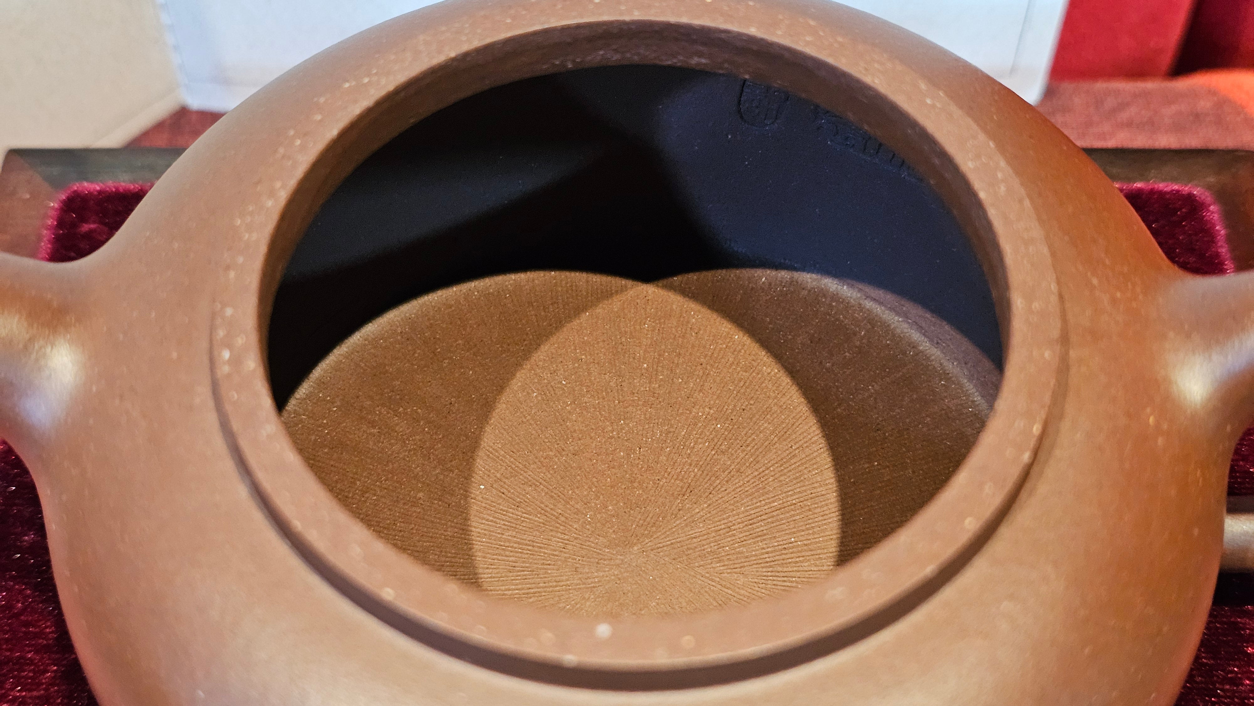 《小满》"Xiao Man", 312.3ml, Di Cao Qing Zi Ni 底槽青紫泥 ~ Crafted by L3A Consummate Master Artist Li Yan Ru 李艳如, Engraving by Artist Luo Ren 洛人 ~ Congratulations!to Mr S.M.! 2315hrs 24th Nov 2025, Séméac! France🇫🇷!