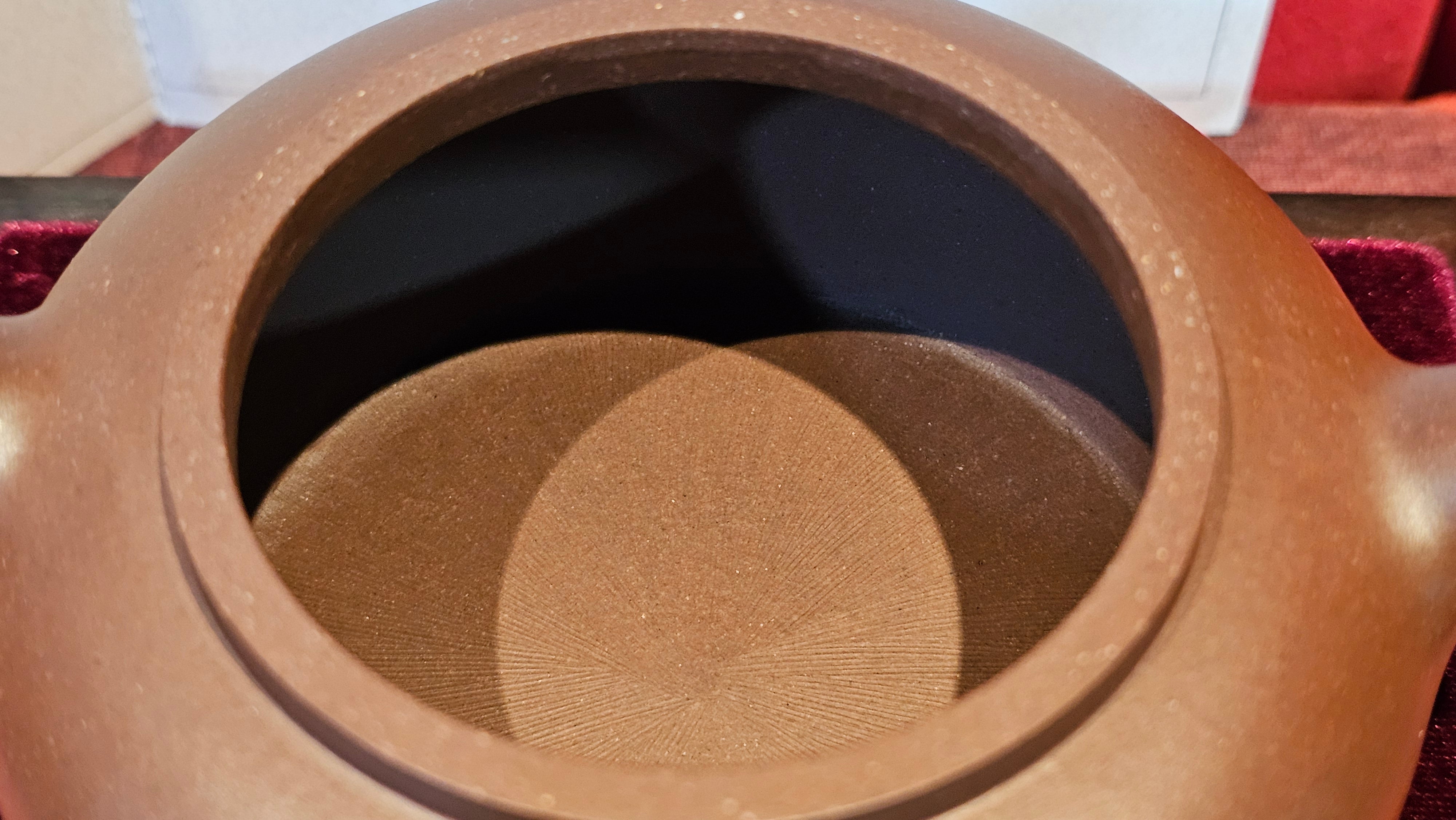 《小满》"Xiao Man", 312.3ml, Di Cao Qing Zi Ni 底槽青紫泥 ~ Crafted by L3A Consummate Master Artist Li Yan Ru 李艳如, Engraving by Artist Luo Ren 洛人 ~ Congratulations!to Mr S.M.! 2315hrs 24th Nov 2025, Séméac! France🇫🇷!