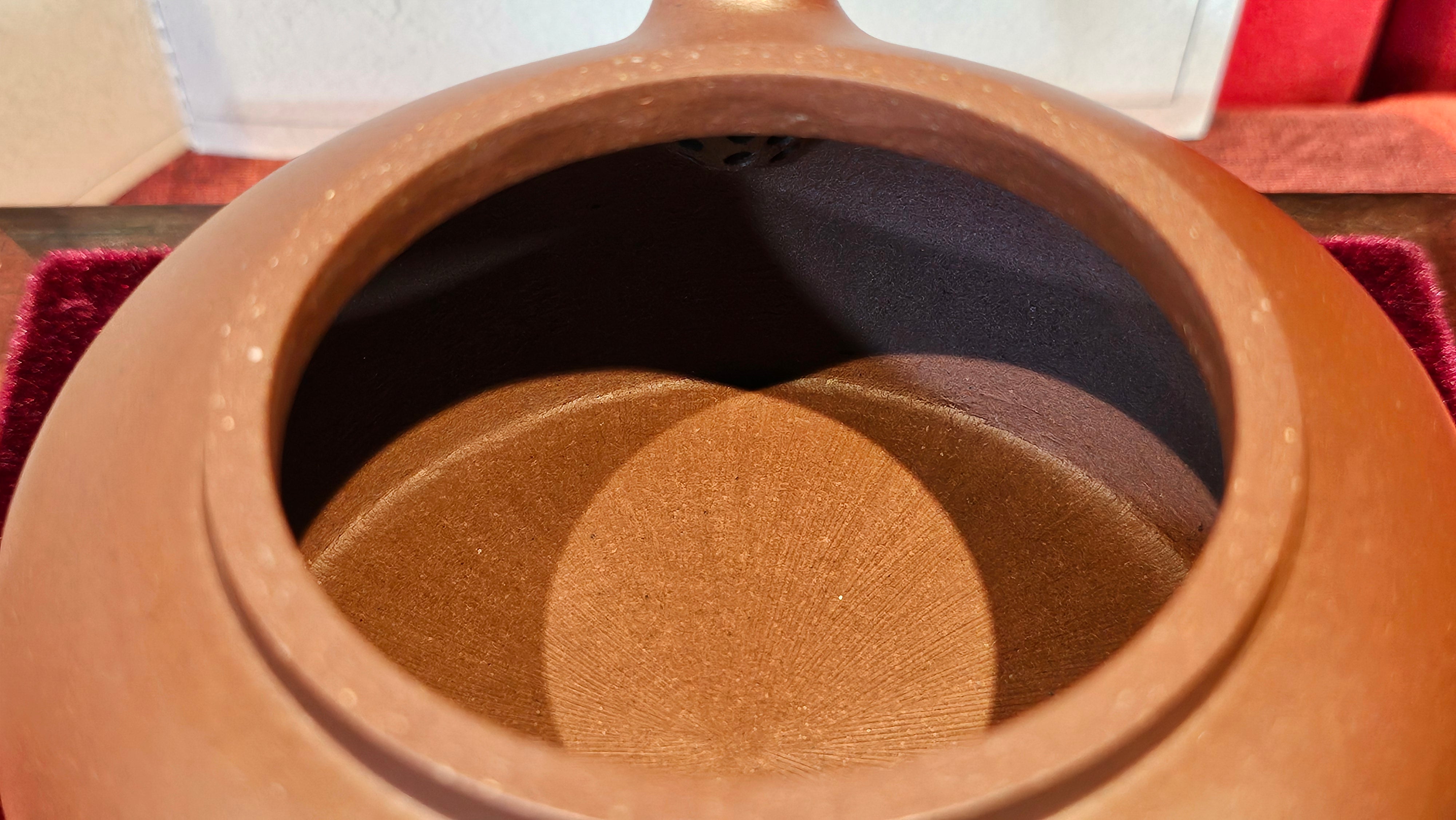 《小满》"Xiao Man", 312.3ml, Di Cao Qing Zi Ni 底槽青紫泥 ~ Crafted by L3A Consummate Master Artist Li Yan Ru 李艳如, Engraving by Artist Luo Ren 洛人 ~ Congratulations!to Mr S.M.! 2315hrs 24th Nov 2025, Séméac! France🇫🇷!