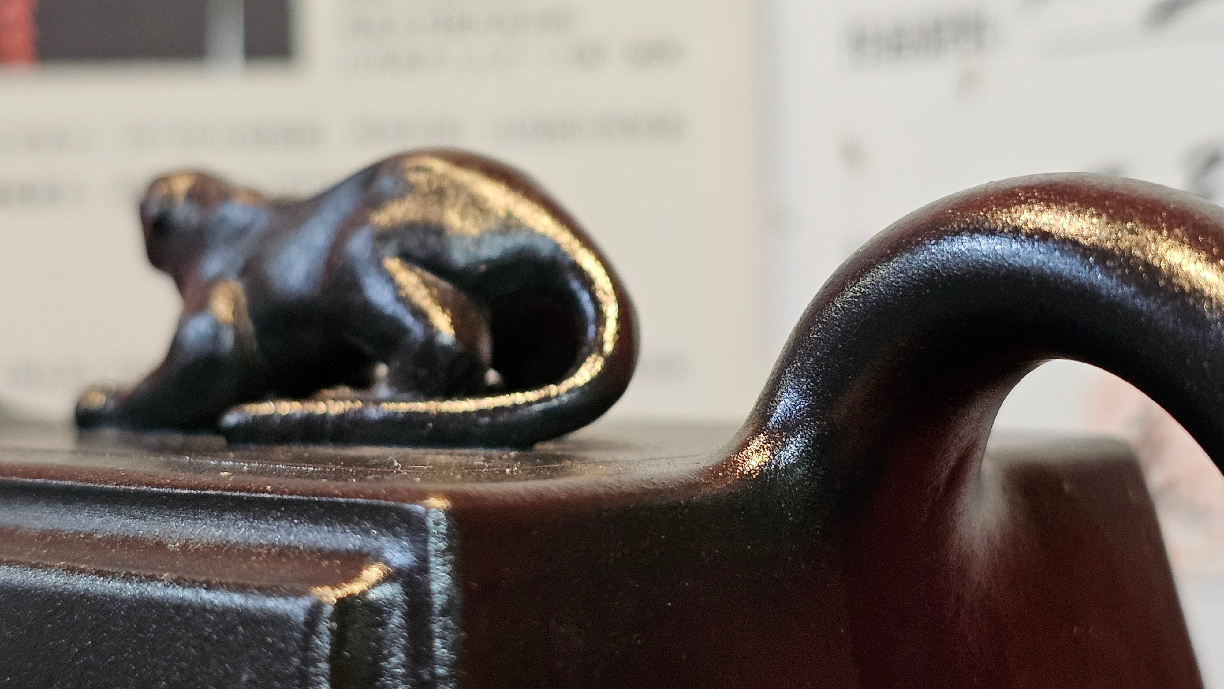 《风云之豹》"Feng Yun Zhi Bao", Di Cao Qing ~ Wu Hui Shao 底槽青~焐灰烧, 226.5ml, by L2A Senior Consummate Artist Yuan Hui 高级振兴技艺师兼高级工艺美术师～袁辉 ~ Congratulations to Mr A.A.! 1748hrs 21st Nov 2025, Port Franks! Canada🇨🇦!