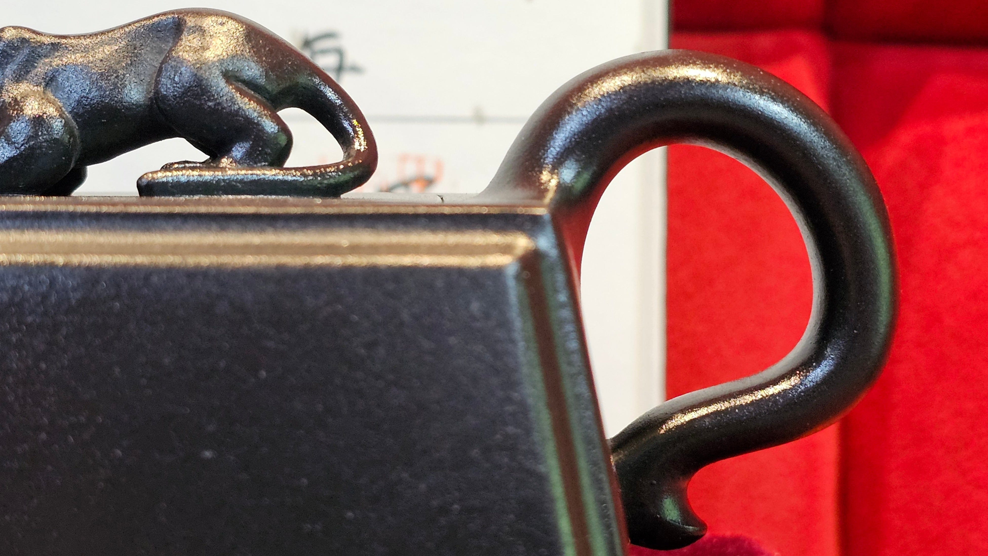 《风云之豹》"Feng Yun Zhi Bao", Di Cao Qing ~ Wu Hui Shao 底槽青~焐灰烧, 226.5ml, by L2A Senior Consummate Artist Yuan Hui 高级振兴技艺师兼高级工艺美术师～袁辉 ~ Congratulations to Mr A.A.! 1748hrs 21st Nov 2025, Port Franks! Canada🇨🇦!