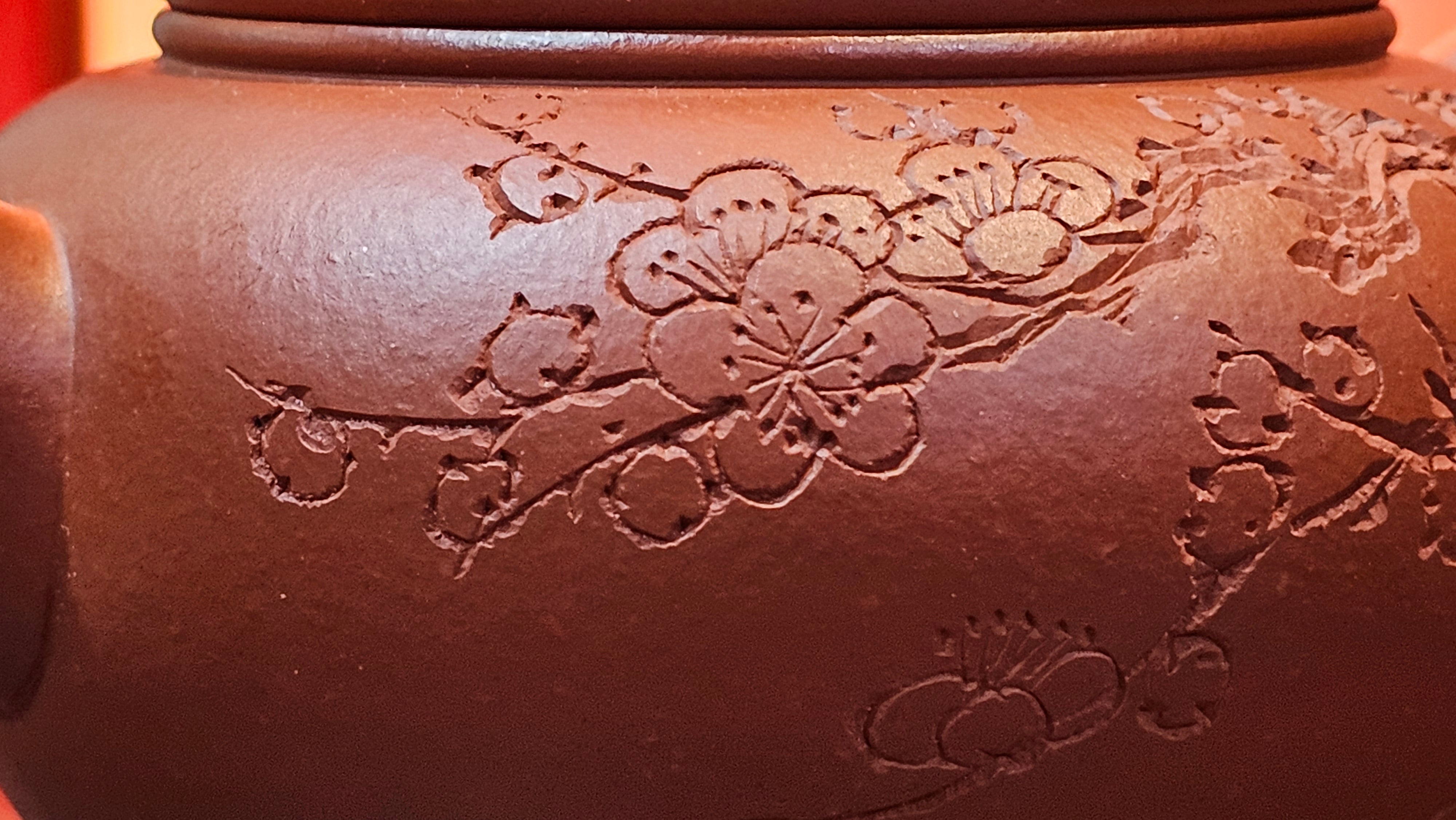 Shui Ping 水平, 152.3ml, Xiao Mei Yao Zhu Ni 小煤窑朱泥, by our Craftsman Chen Yue Fei 陈跃飞, Plum Blossoms Engraving by Craftsman Yi De Shu 一德书 ~ Congratulations to Ms A.J.! 1401hrs 18th Nov 2025, Esko! MN!