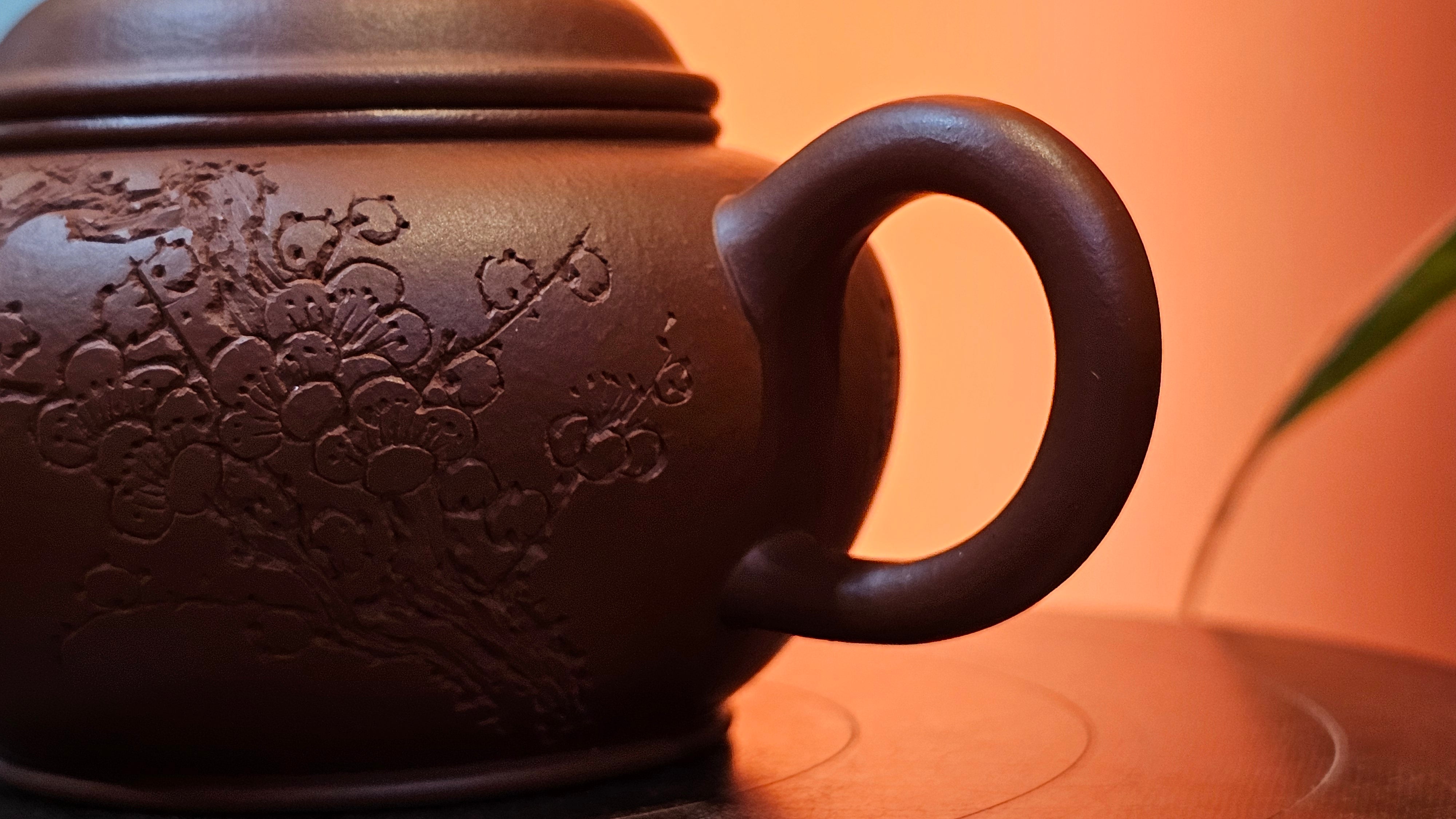 Shui Ping 水平, 152.3ml, Xiao Mei Yao Zhu Ni 小煤窑朱泥, by our Craftsman Chen Yue Fei 陈跃飞, Plum Blossoms Engraving by Craftsman Yi De Shu 一德书 ~ Congratulations to Ms A.J.! 1401hrs 18th Nov 2025, Esko! MN!