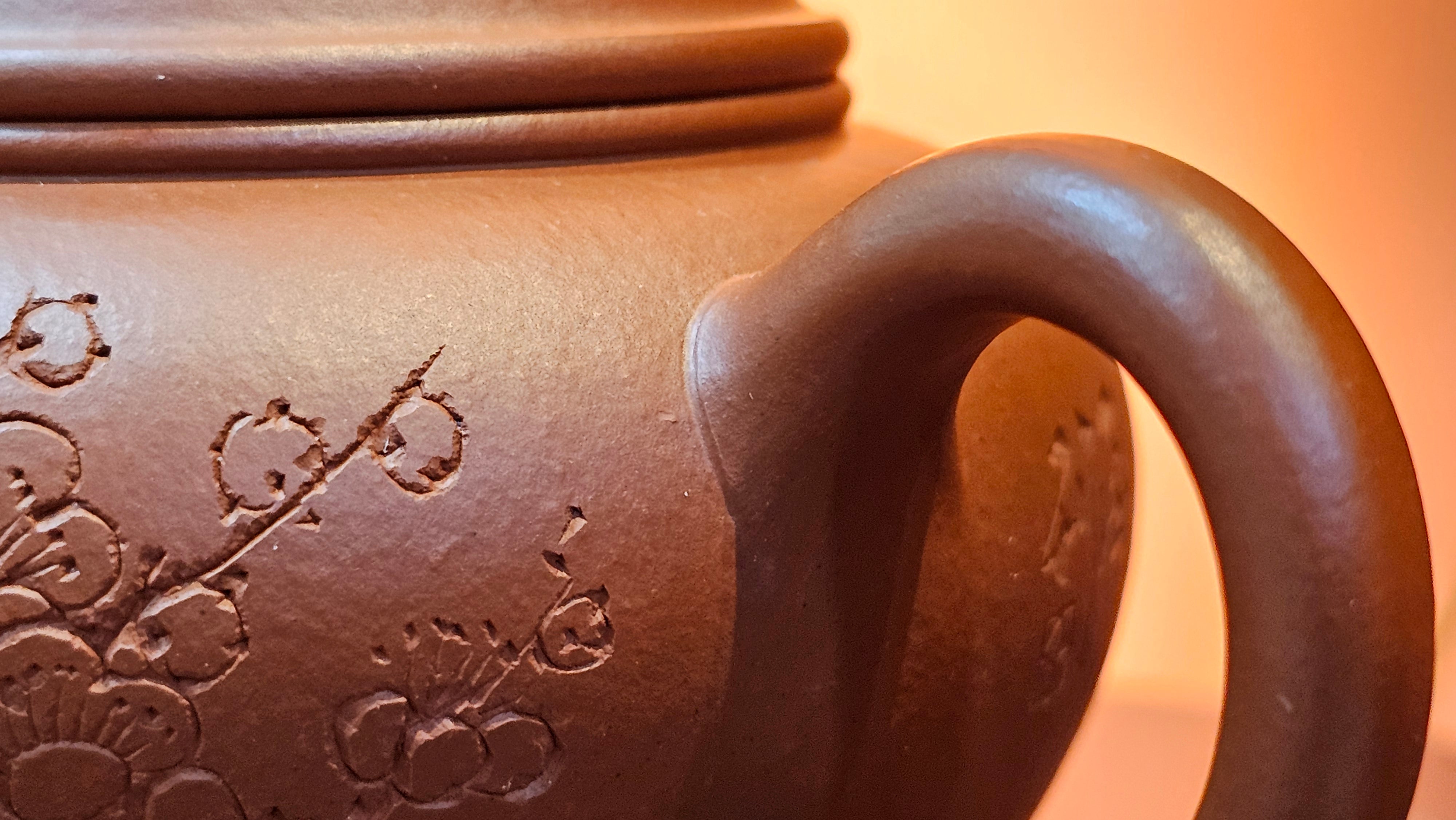 Shui Ping 水平, 152.3ml, Xiao Mei Yao Zhu Ni 小煤窑朱泥, by our Craftsman Chen Yue Fei 陈跃飞, Plum Blossoms Engraving by Craftsman Yi De Shu 一德书 ~ Congratulations to Ms A.J.! 1401hrs 18th Nov 2025, Esko! MN!