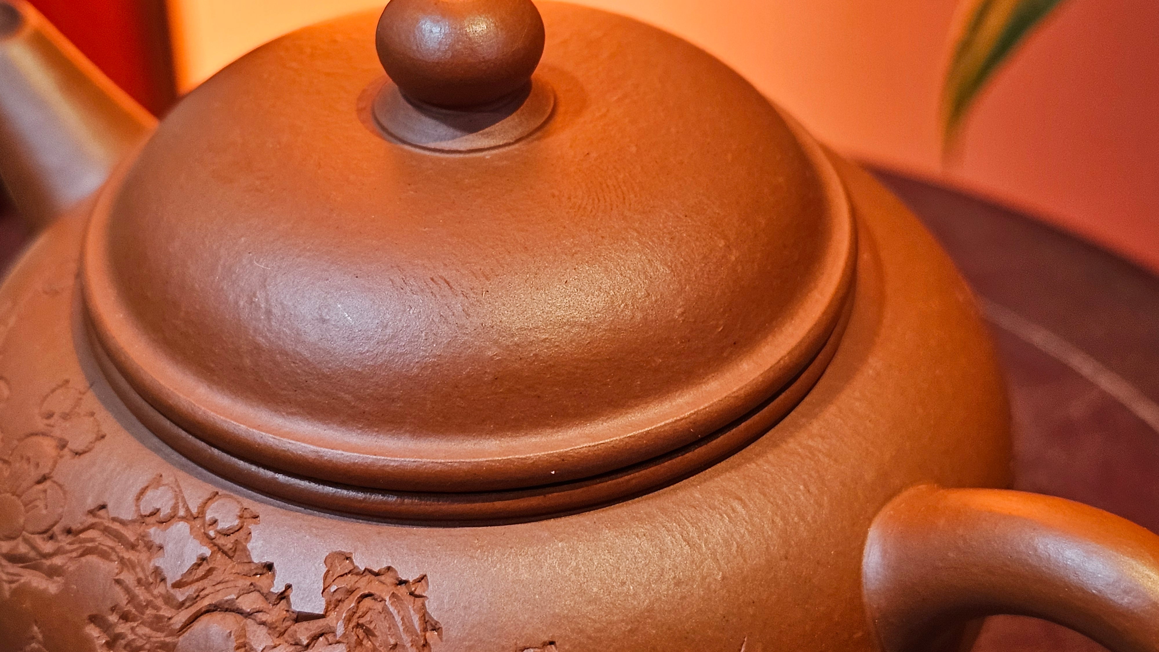 Shui Ping 水平, 152.3ml, Xiao Mei Yao Zhu Ni 小煤窑朱泥, by our Craftsman Chen Yue Fei 陈跃飞, Plum Blossoms Engraving by Craftsman Yi De Shu 一德书 ~ Congratulations to Ms A.J.! 1401hrs 18th Nov 2025, Esko! MN!