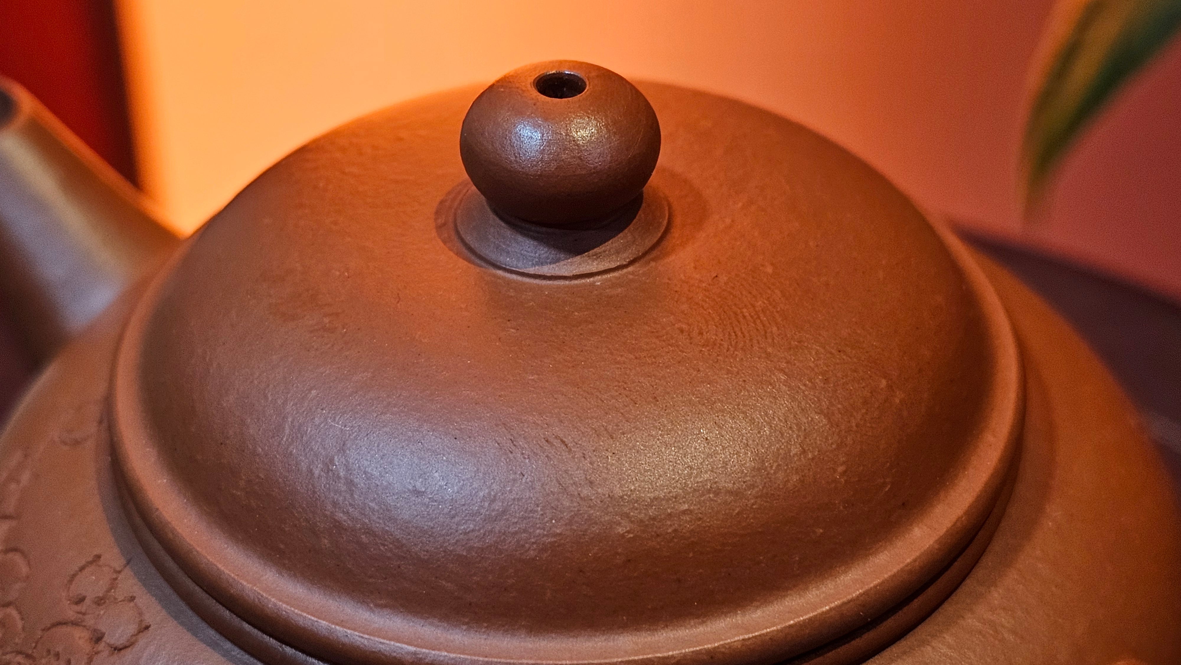 Shui Ping 水平, 152.3ml, Xiao Mei Yao Zhu Ni 小煤窑朱泥, by our Craftsman Chen Yue Fei 陈跃飞, Plum Blossoms Engraving by Craftsman Yi De Shu 一德书 ~ Congratulations to Ms A.J.! 1401hrs 18th Nov 2025, Esko! MN!