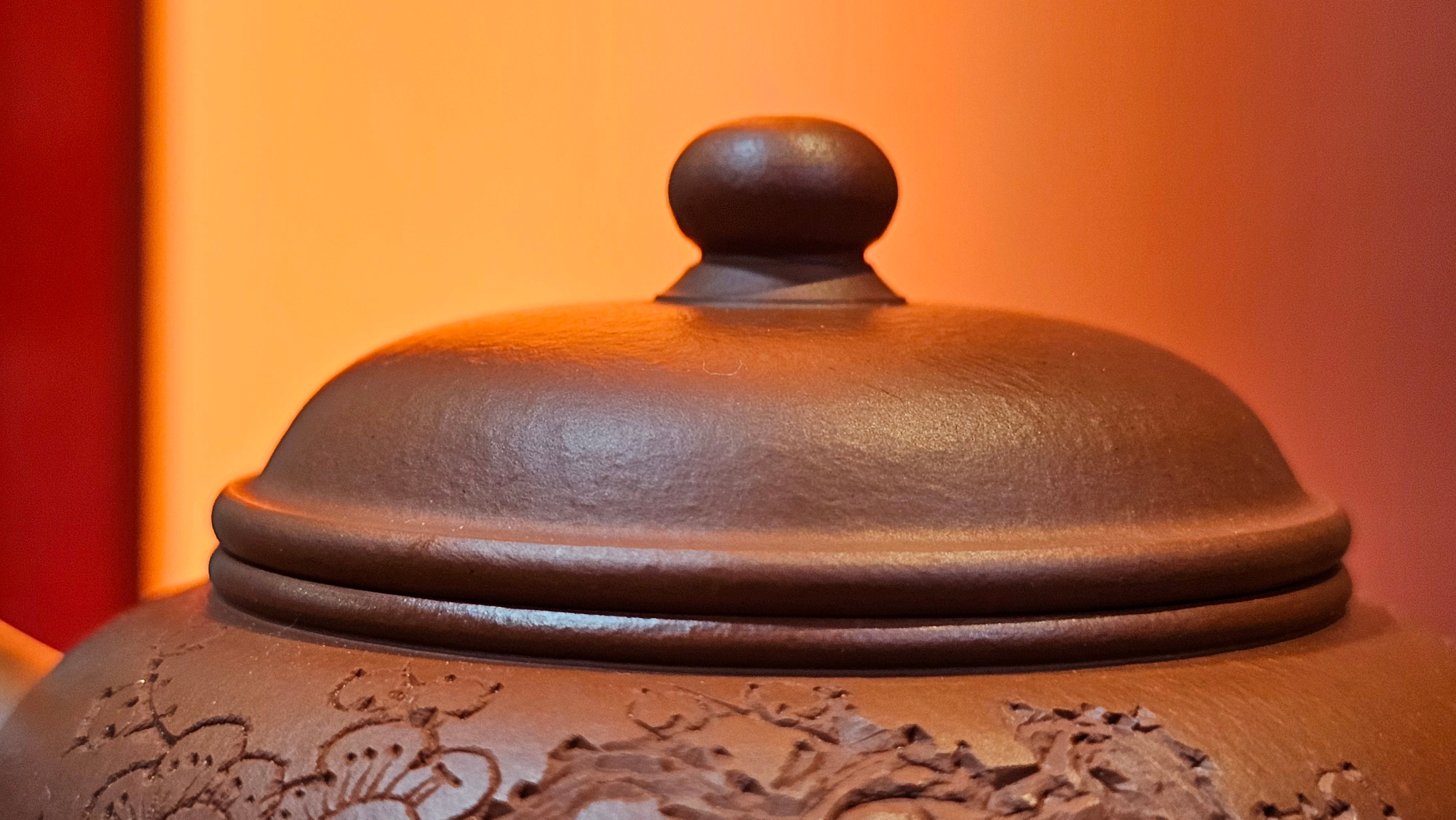 Shui Ping 水平, 152.3ml, Xiao Mei Yao Zhu Ni 小煤窑朱泥, by our Craftsman Chen Yue Fei 陈跃飞, Plum Blossoms Engraving by Craftsman Yi De Shu 一德书 ~ Congratulations to Ms A.J.! 1401hrs 18th Nov 2025, Esko! MN!