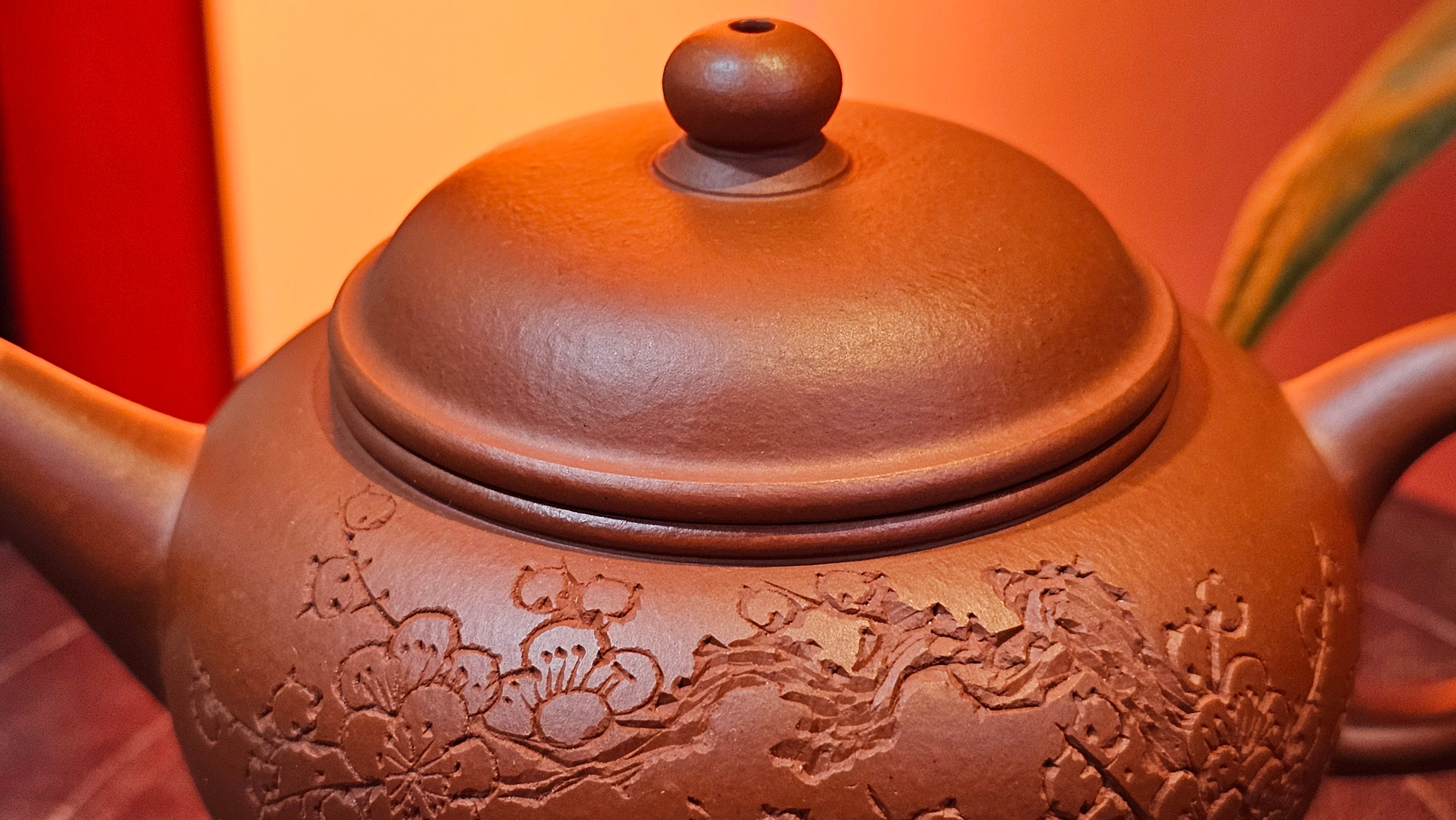 Shui Ping 水平, 152.3ml, Xiao Mei Yao Zhu Ni 小煤窑朱泥, by our Craftsman Chen Yue Fei 陈跃飞, Plum Blossoms Engraving by Craftsman Yi De Shu 一德书 ~ Congratulations to Ms A.J.! 1401hrs 18th Nov 2025, Esko! MN!